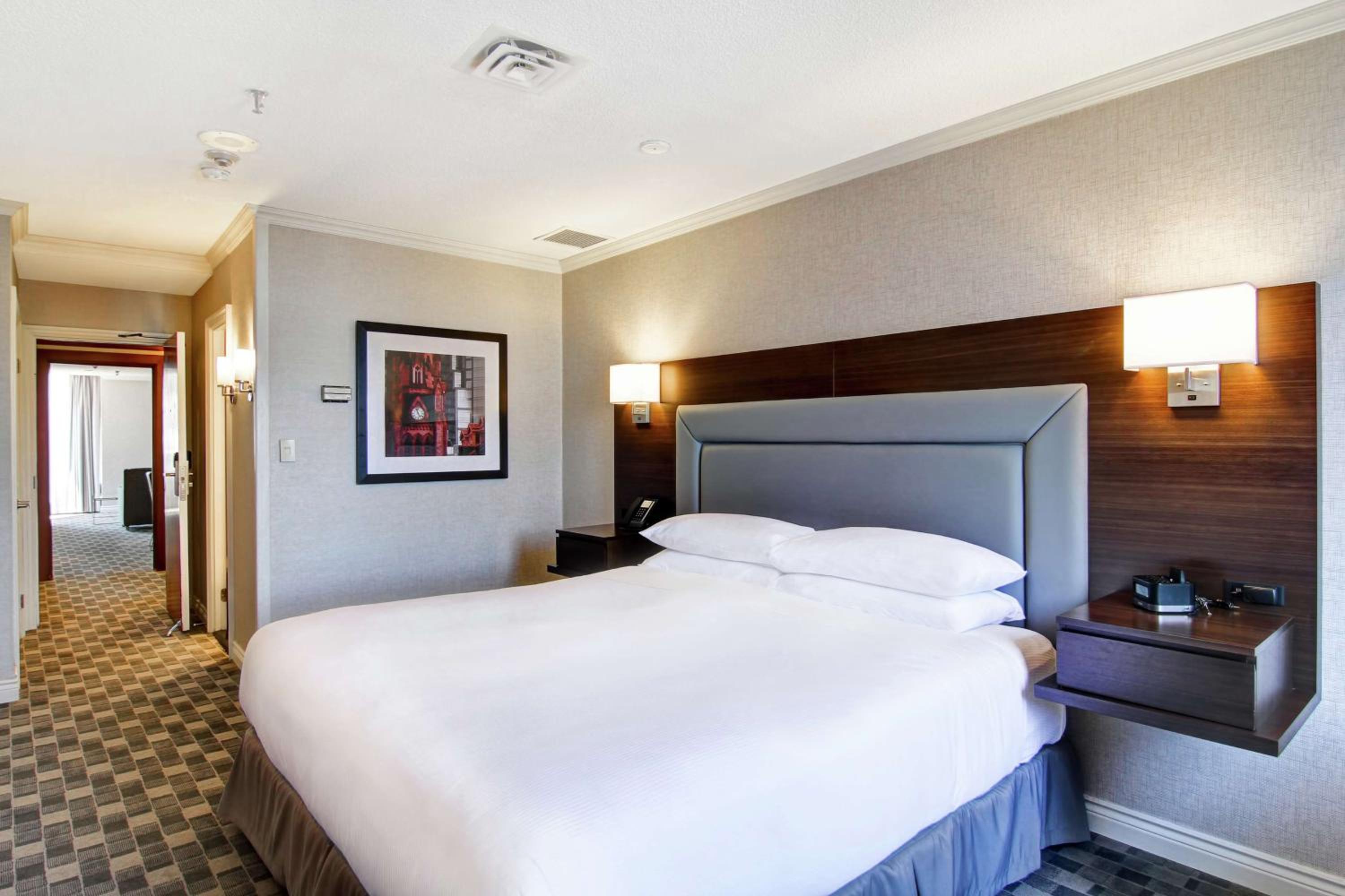 Premium King Suite