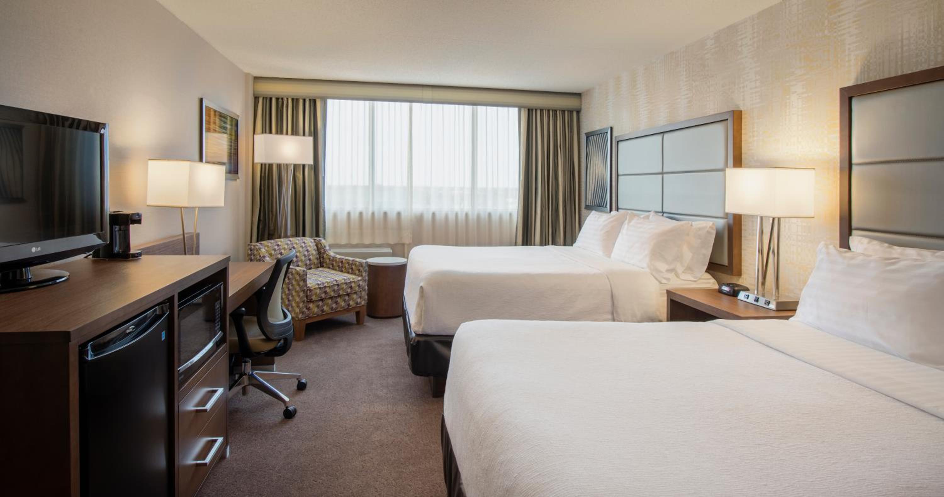2 Queen Standard City View High Floor