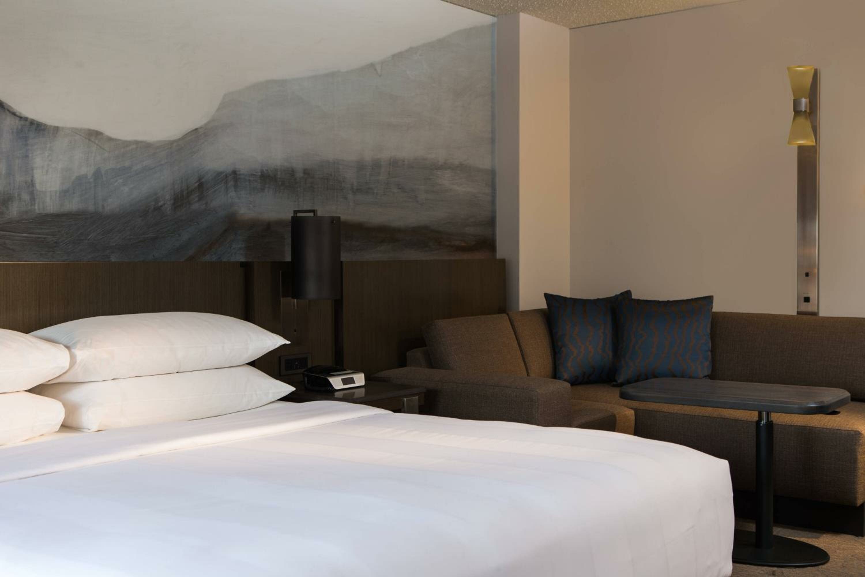 Club King Room with Lounge Access