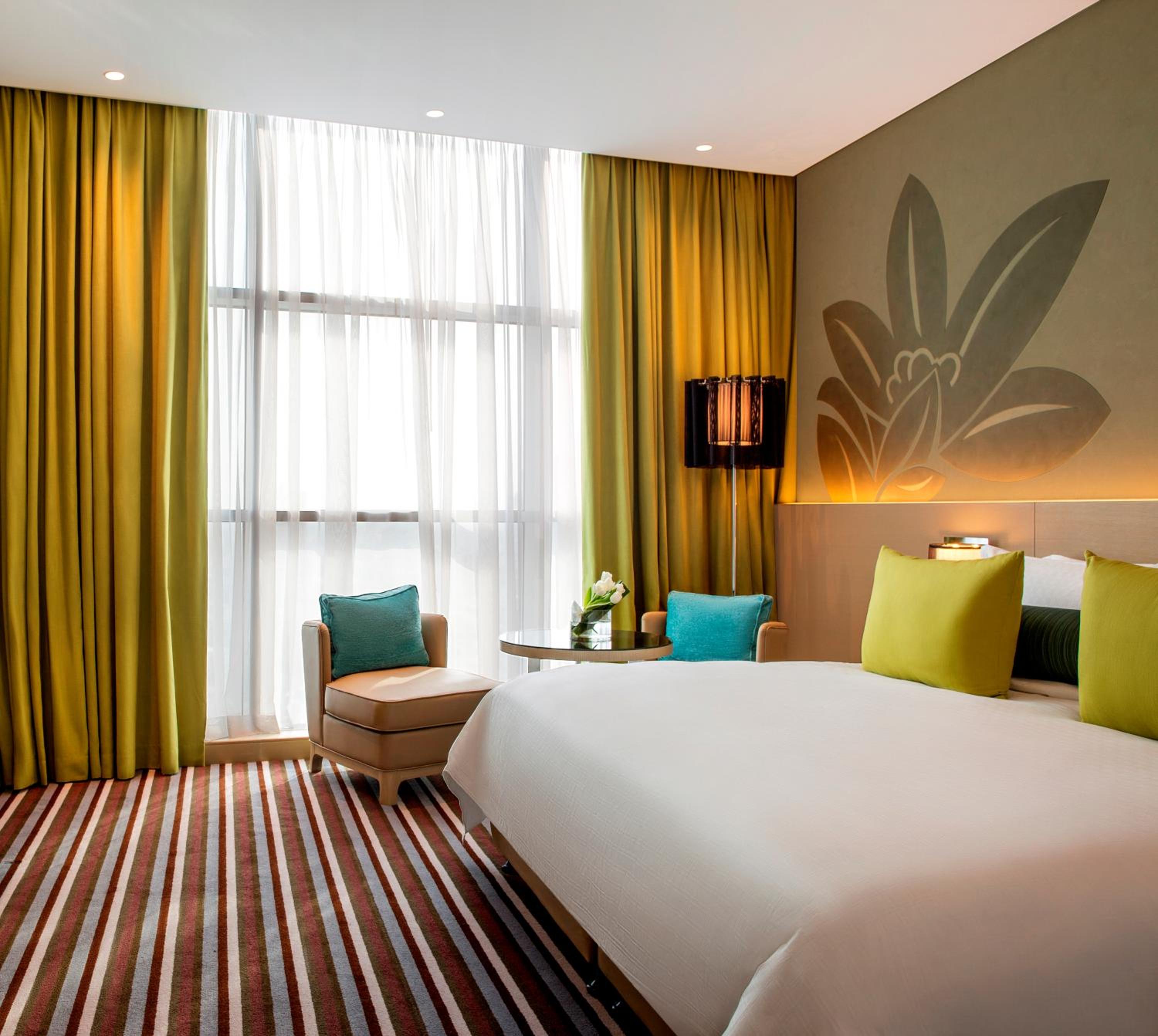 Two Bedroom Suite with Lounge Access