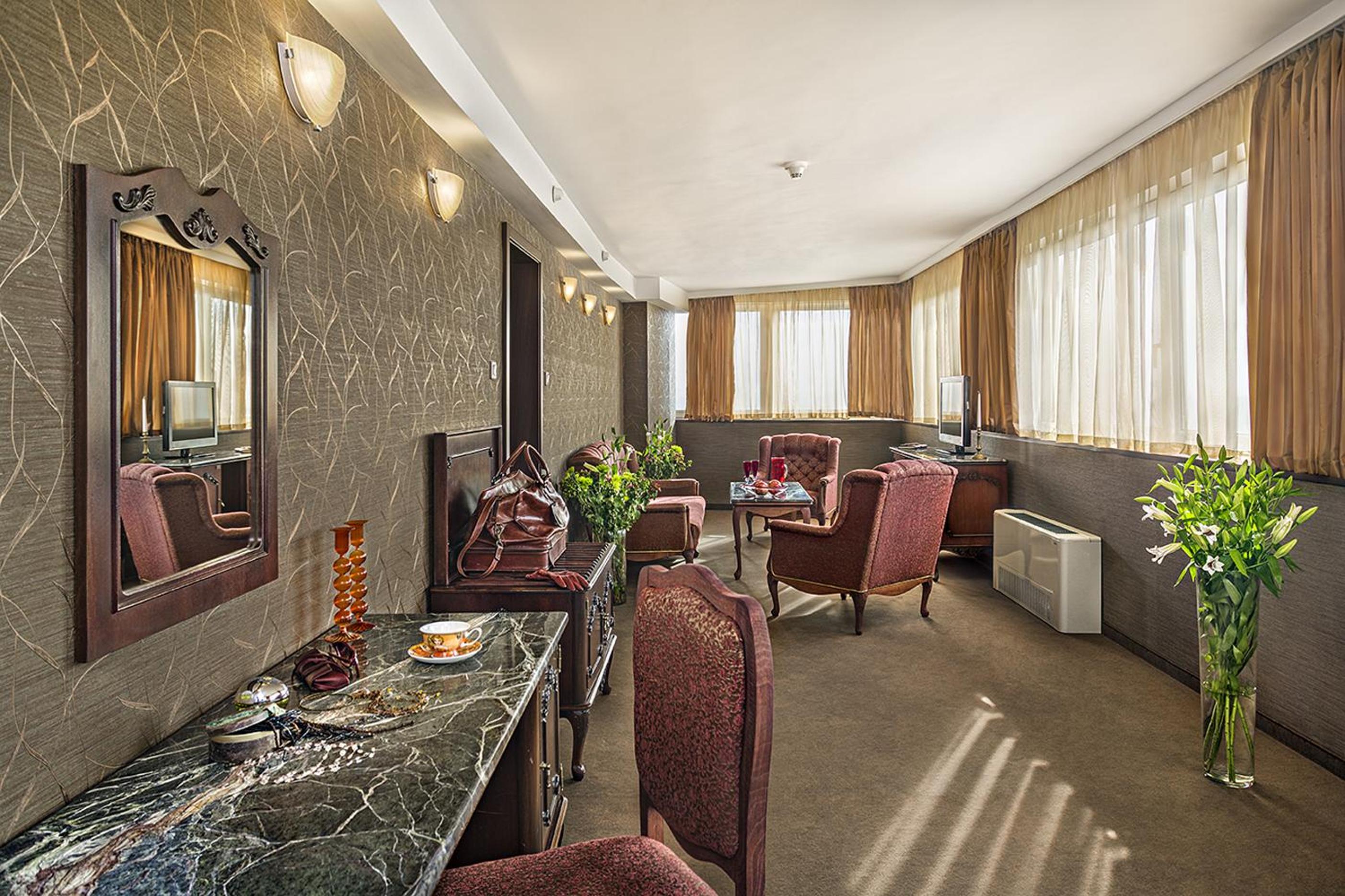 Two-Bedroom Suite with free tea/coffee making facilities
