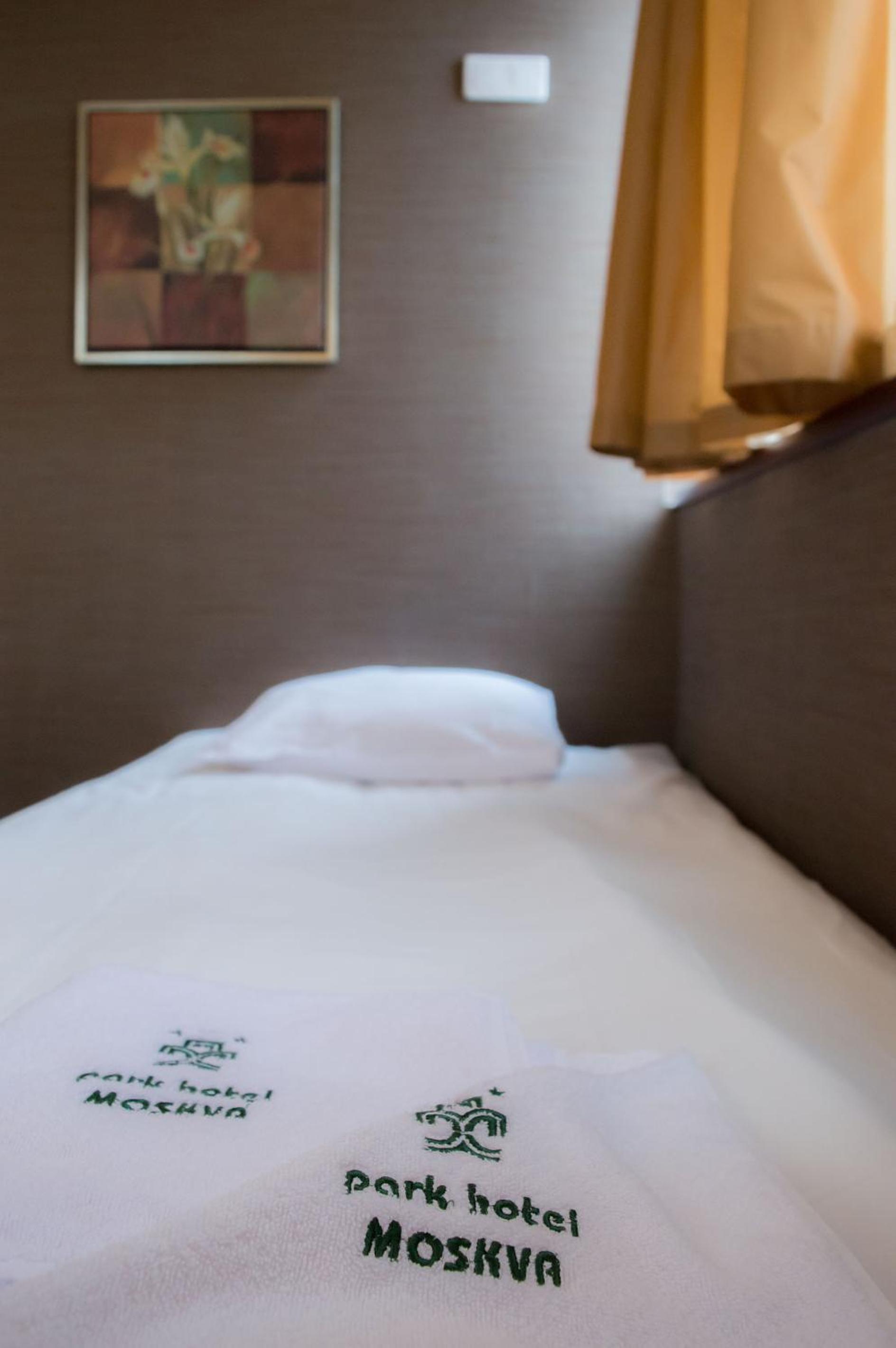 Panorama Suite with King size bed with free tea/coffee making facilities