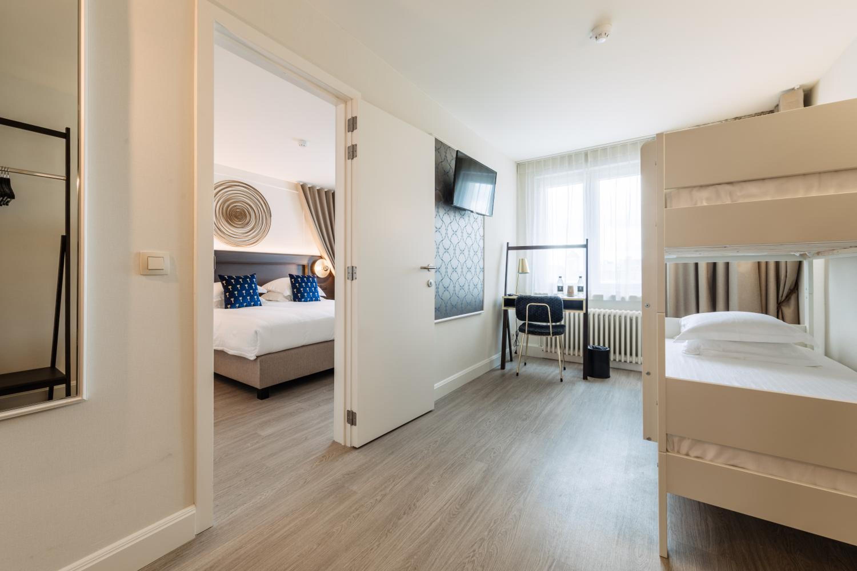 Family Room Courtyard