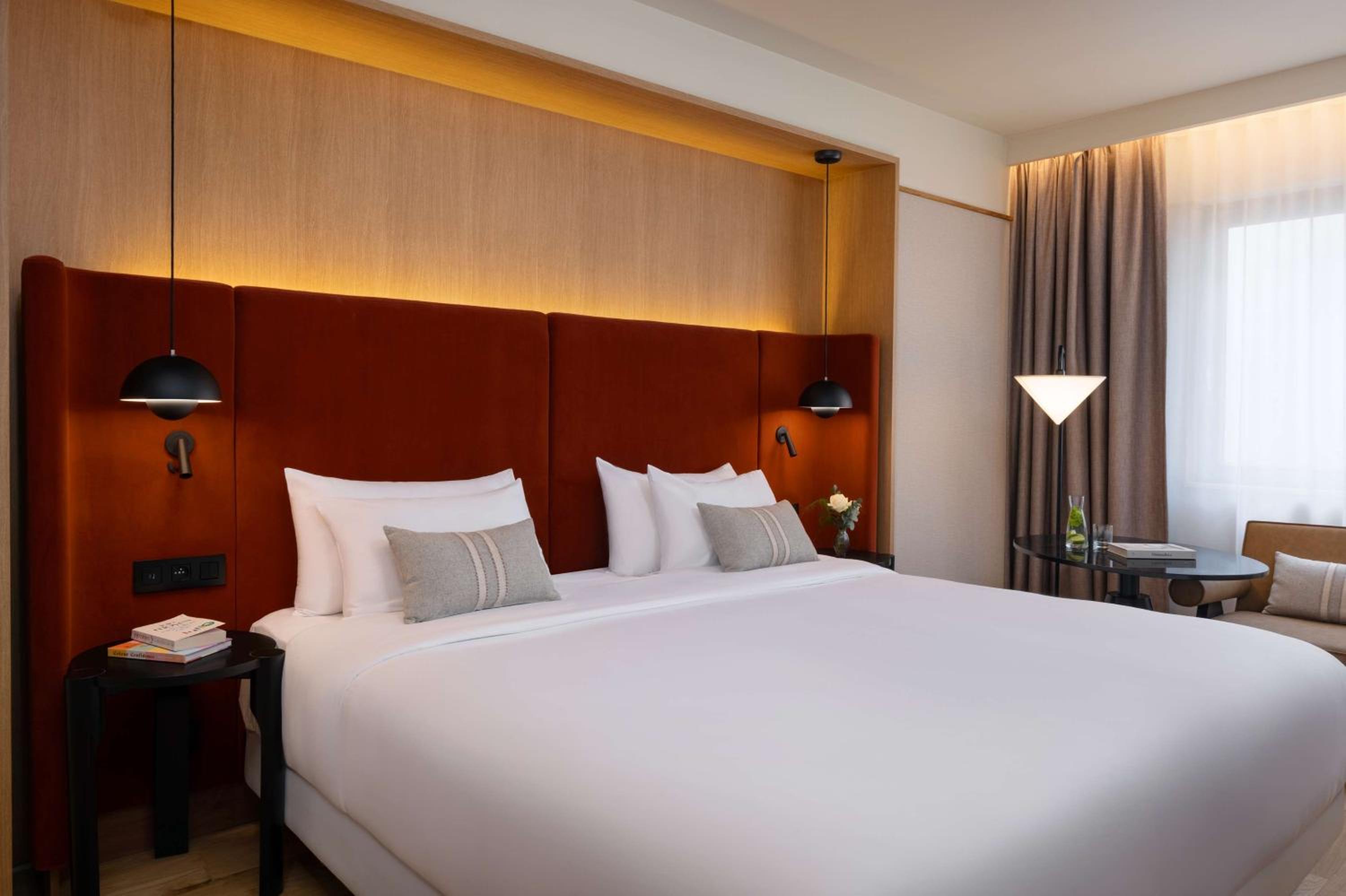 Superior Room with View