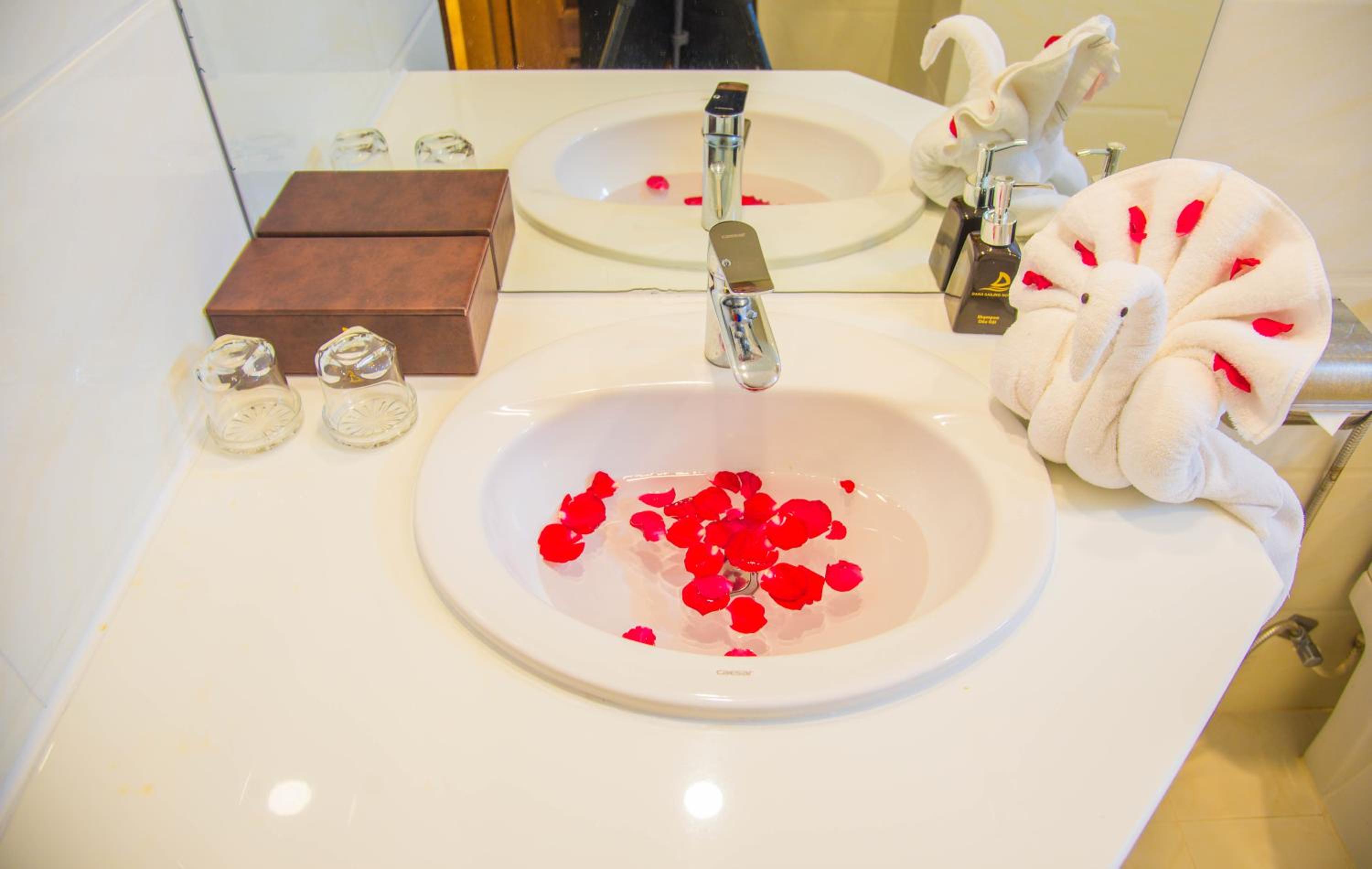 Deluxe Queen Room With Two Queen Beds