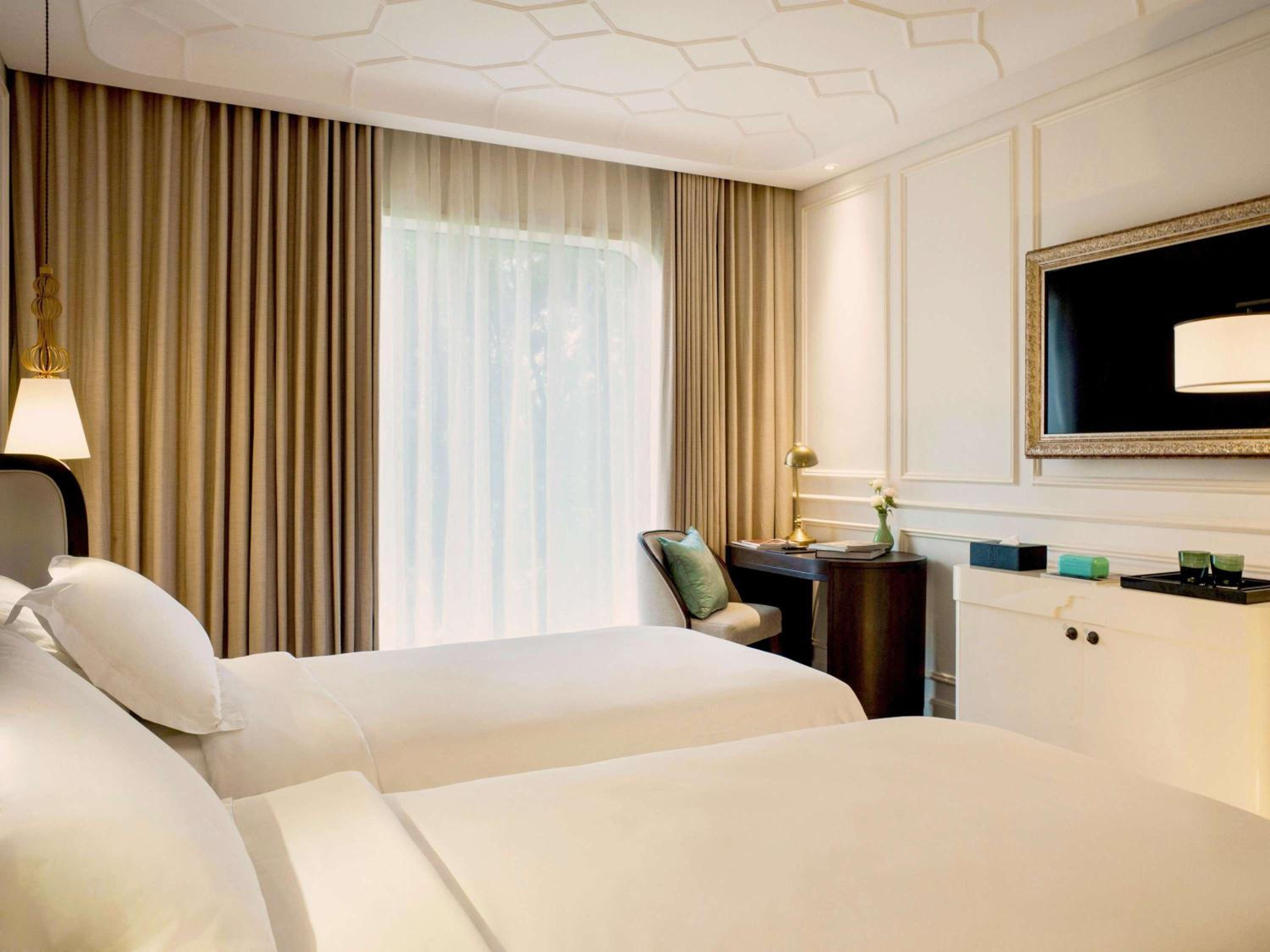 Deluxe Room, 2 Single Size Beds, City View