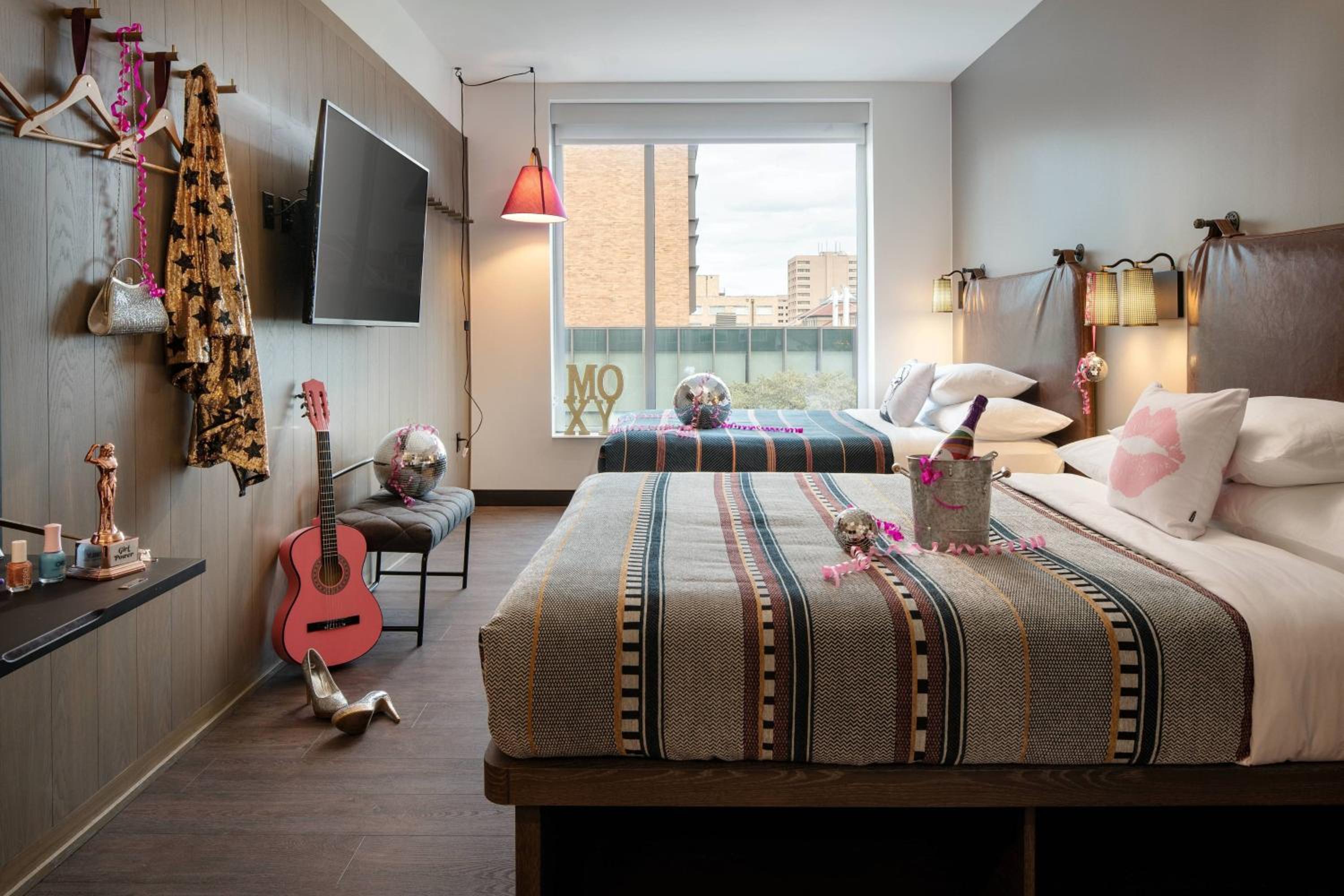 Double Queen Room