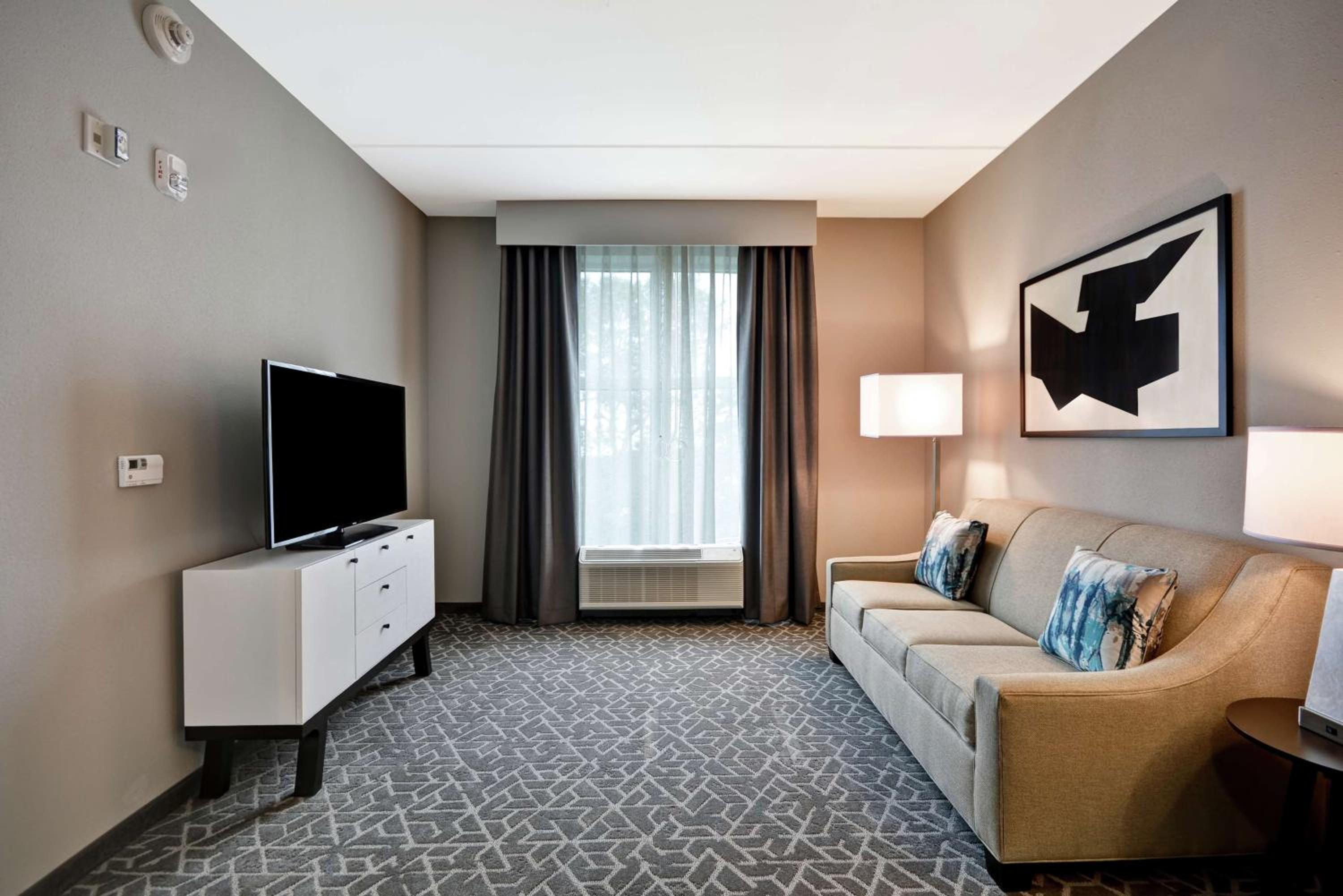 King Suite - Hearing Accessible/Non-Smoking