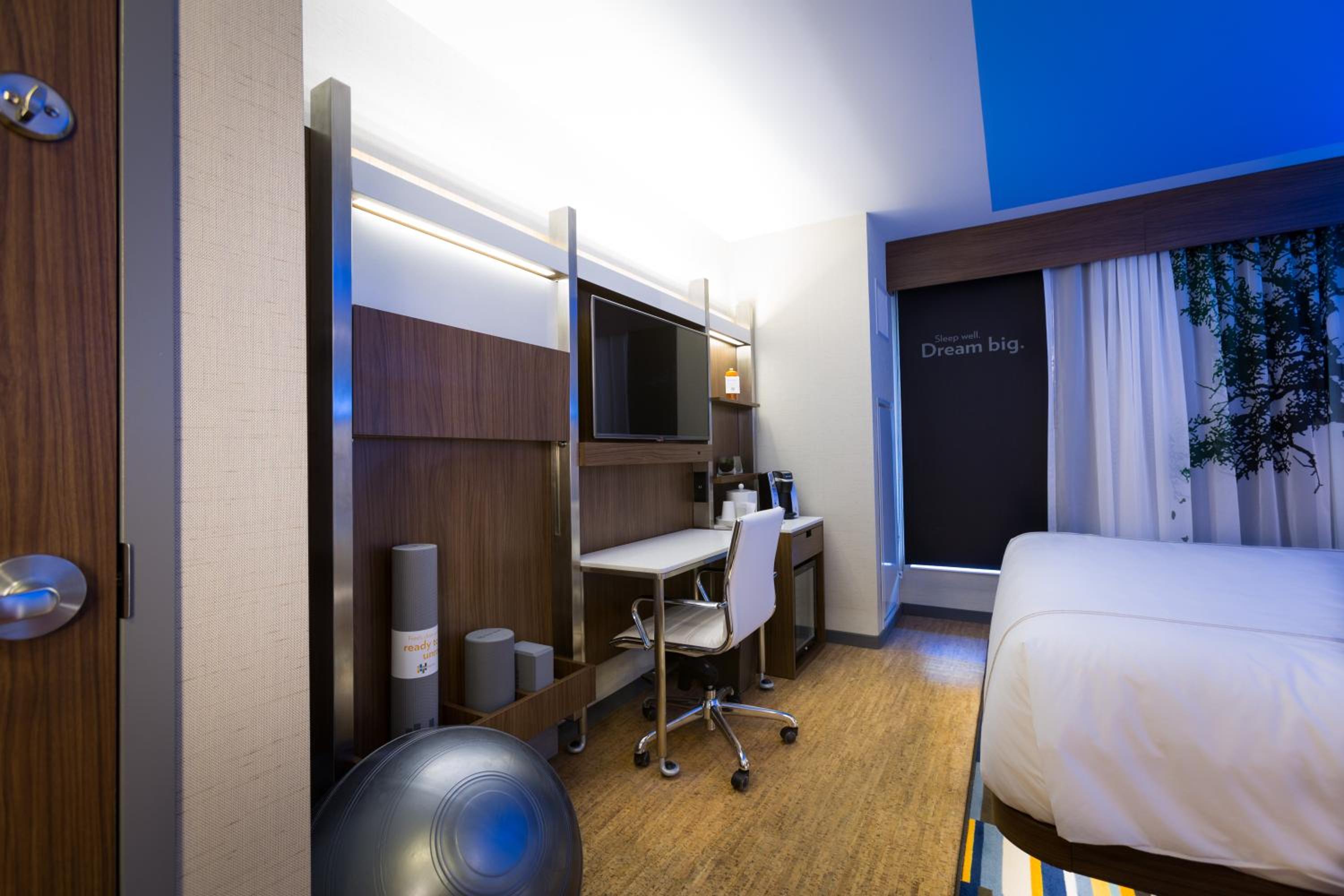 King Room - Hearing Accessible