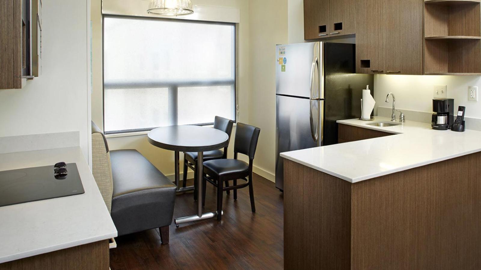 One-Bedroom King Suite