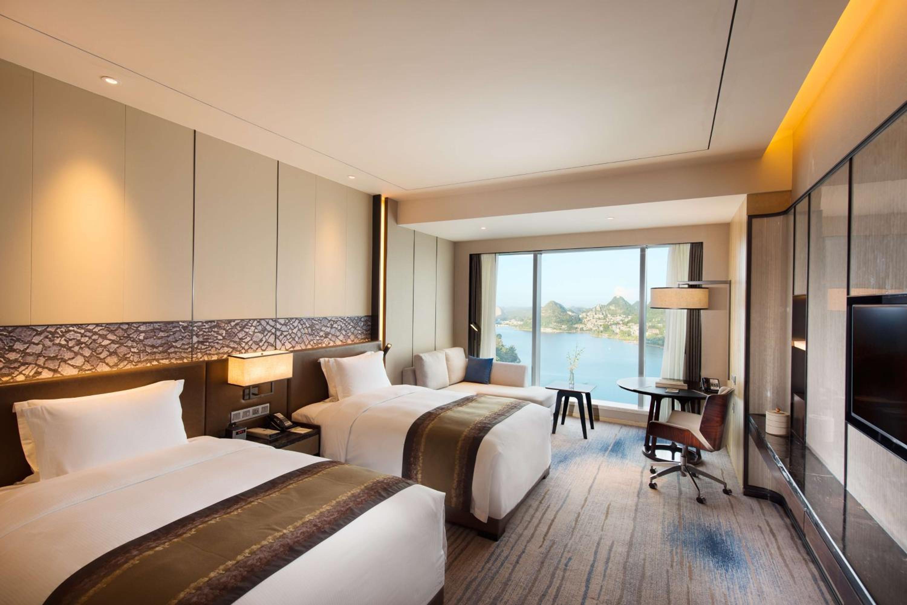 Twin Guest Room with Lake View