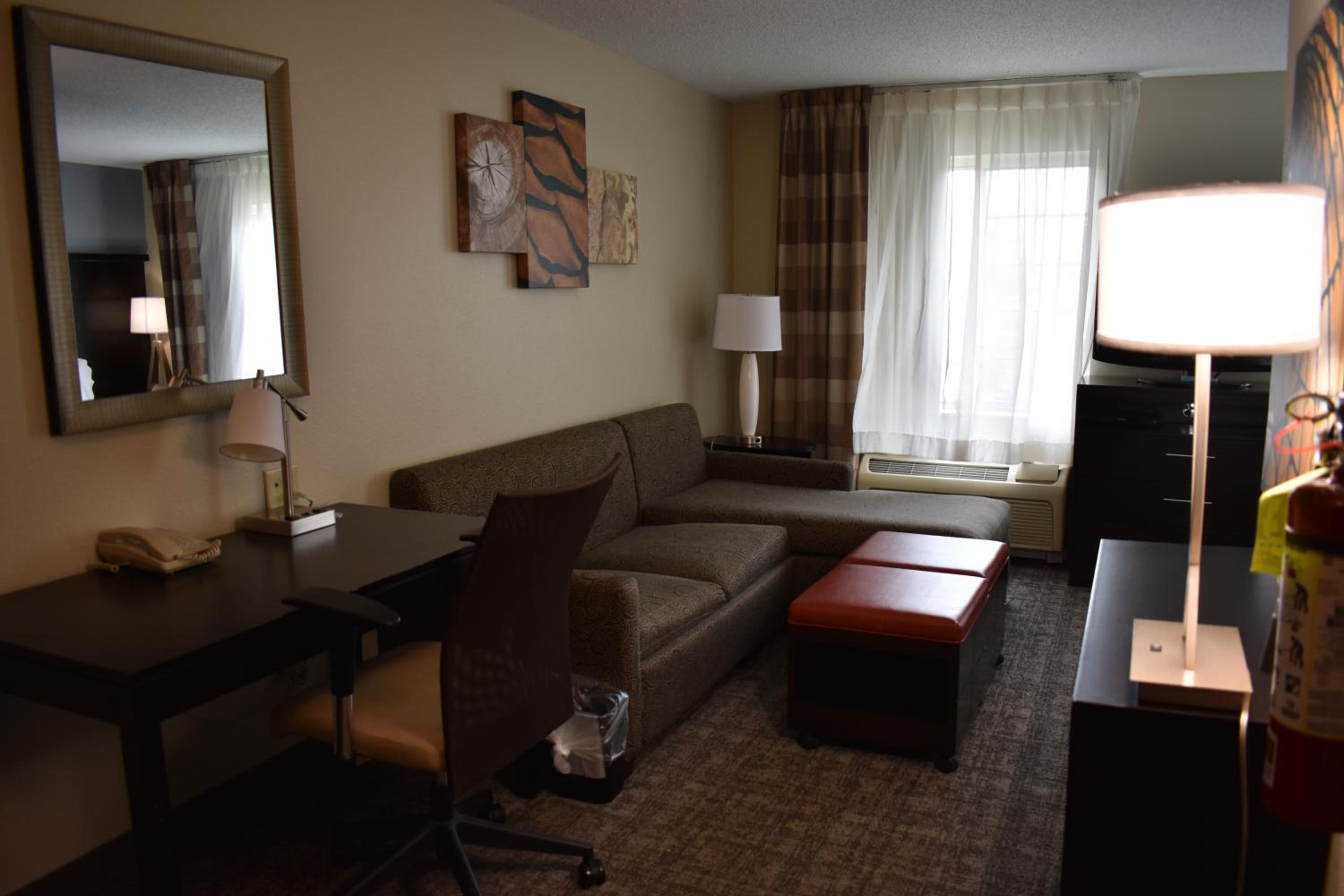 Studio Queen Suite