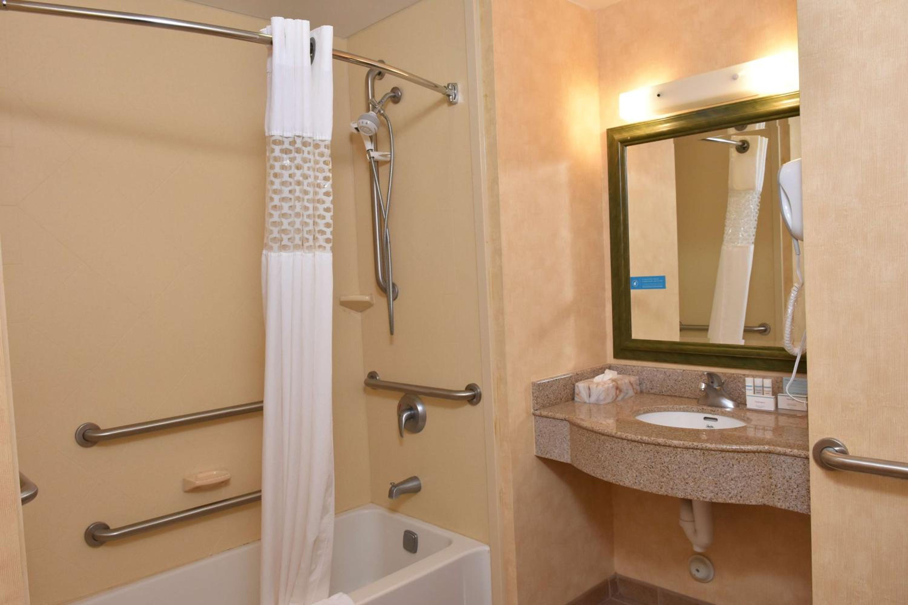 King Room - Mobility Access/Non-Smoking
