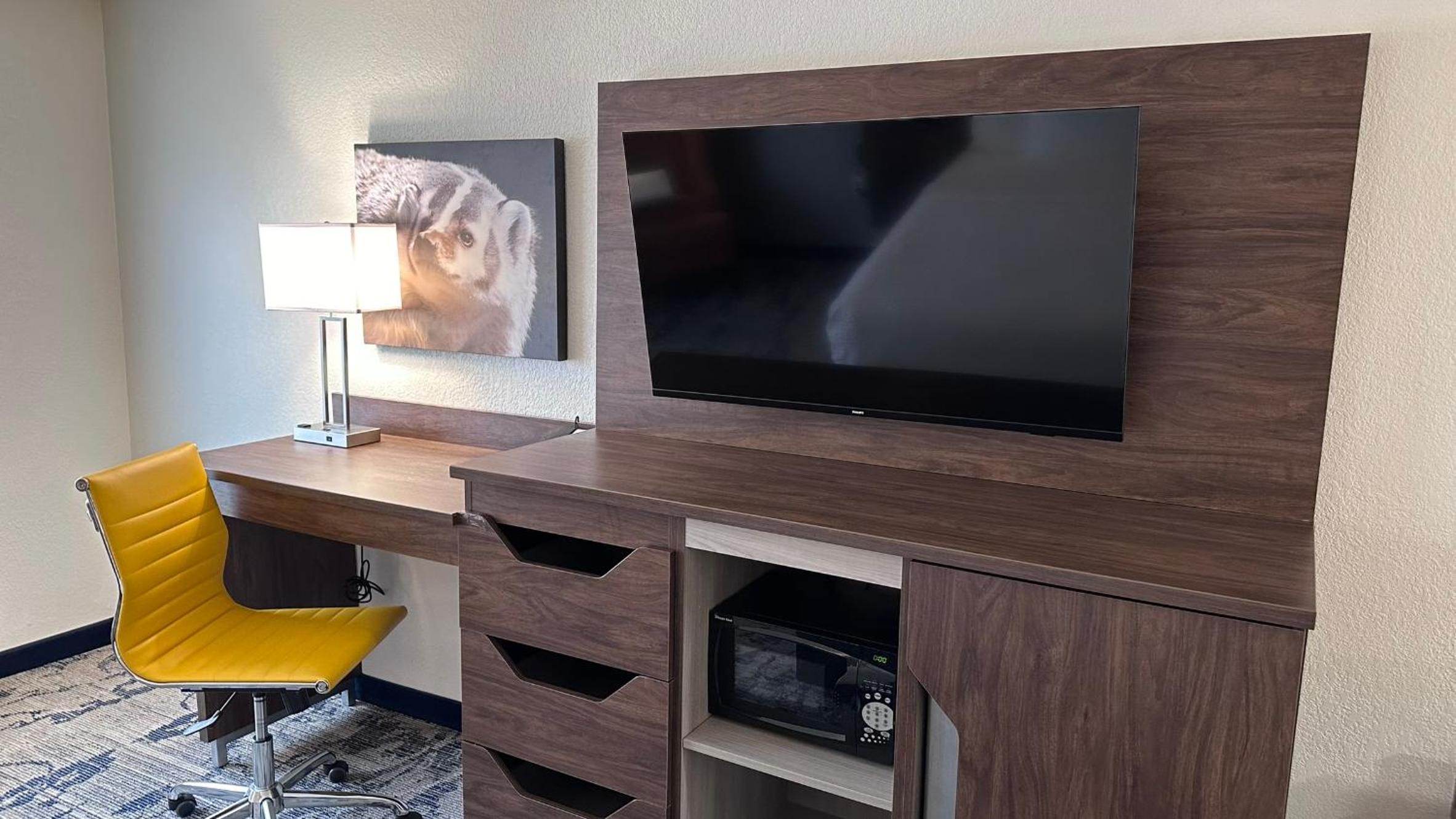 Deluxe King Room