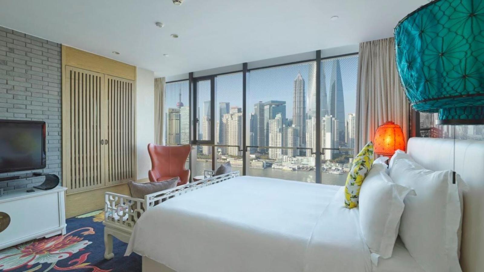 1 King Premium River View Separate Bath
