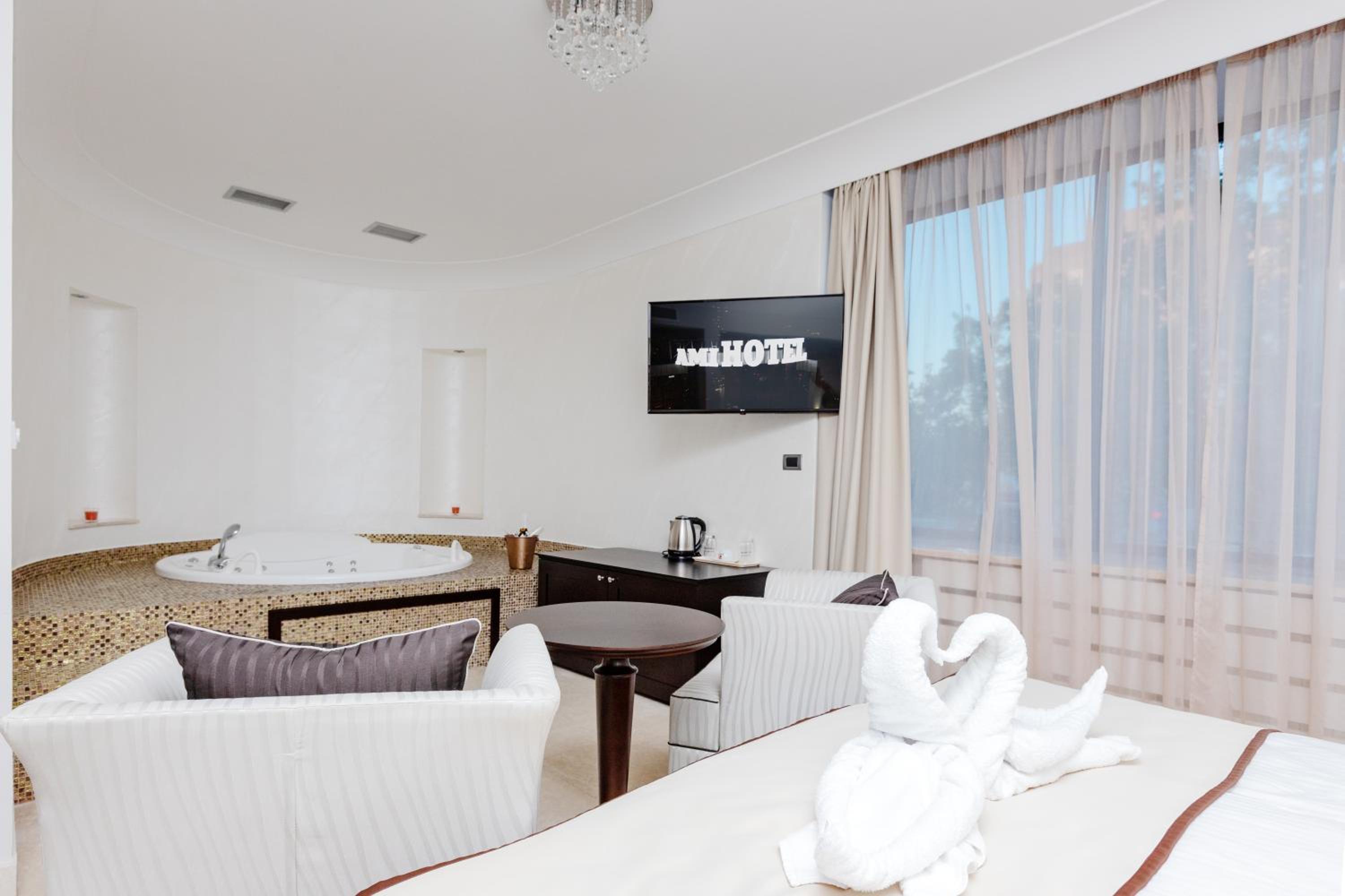 King Suite with Spa Bath