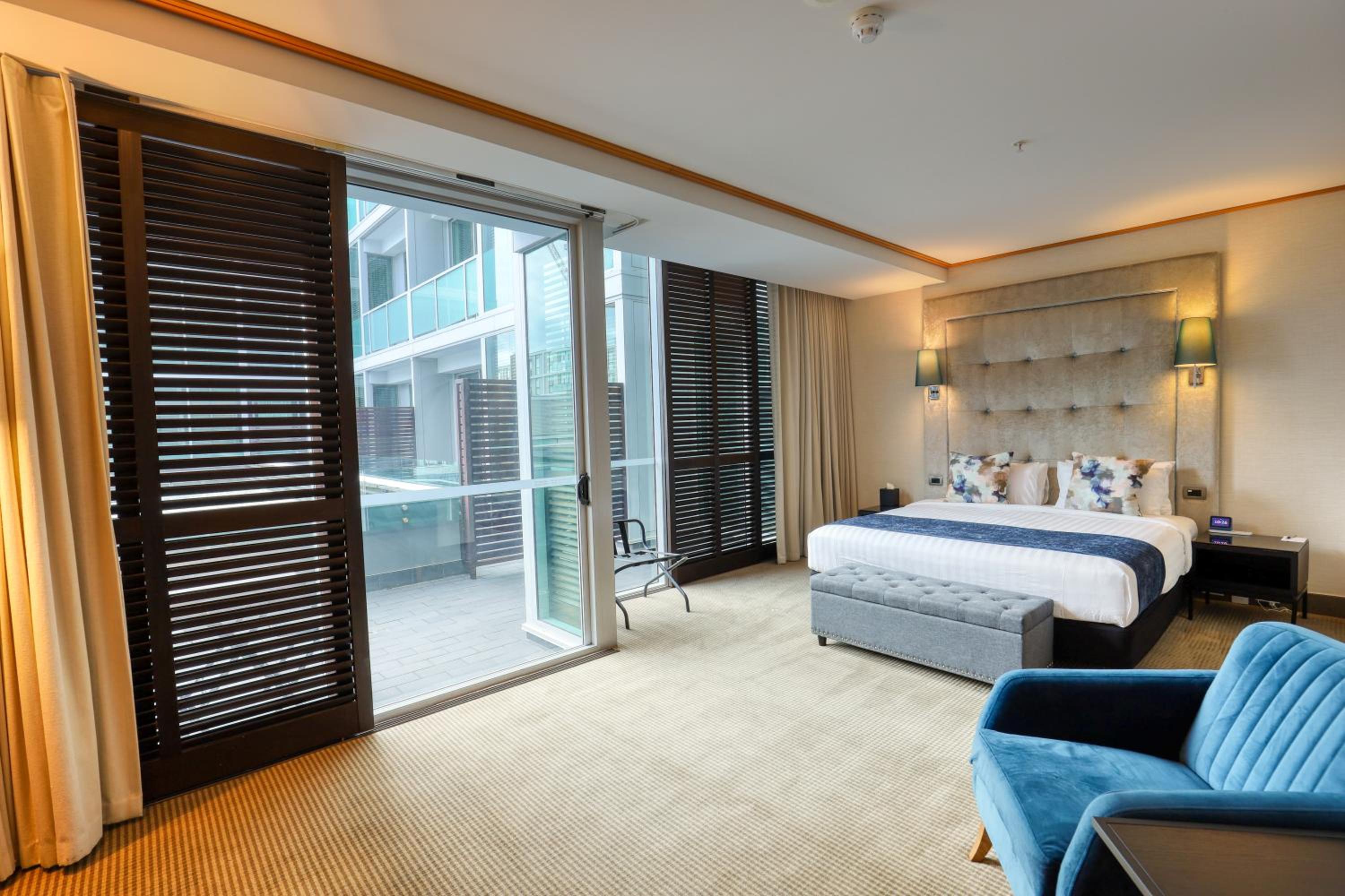 Deluxe King Room with Balcony