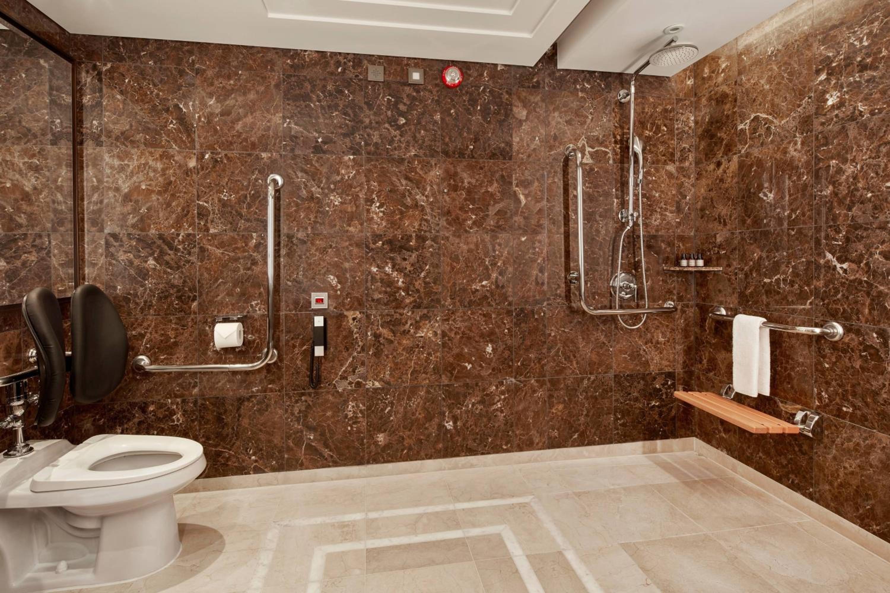 Deluxe King, Guest room, 1 King, City view