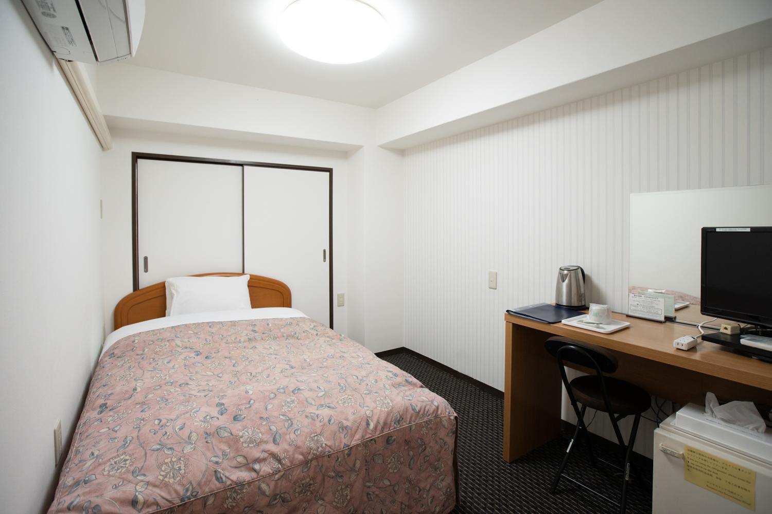 Room Selected at Check-in (No choice of bed/smoking preference)