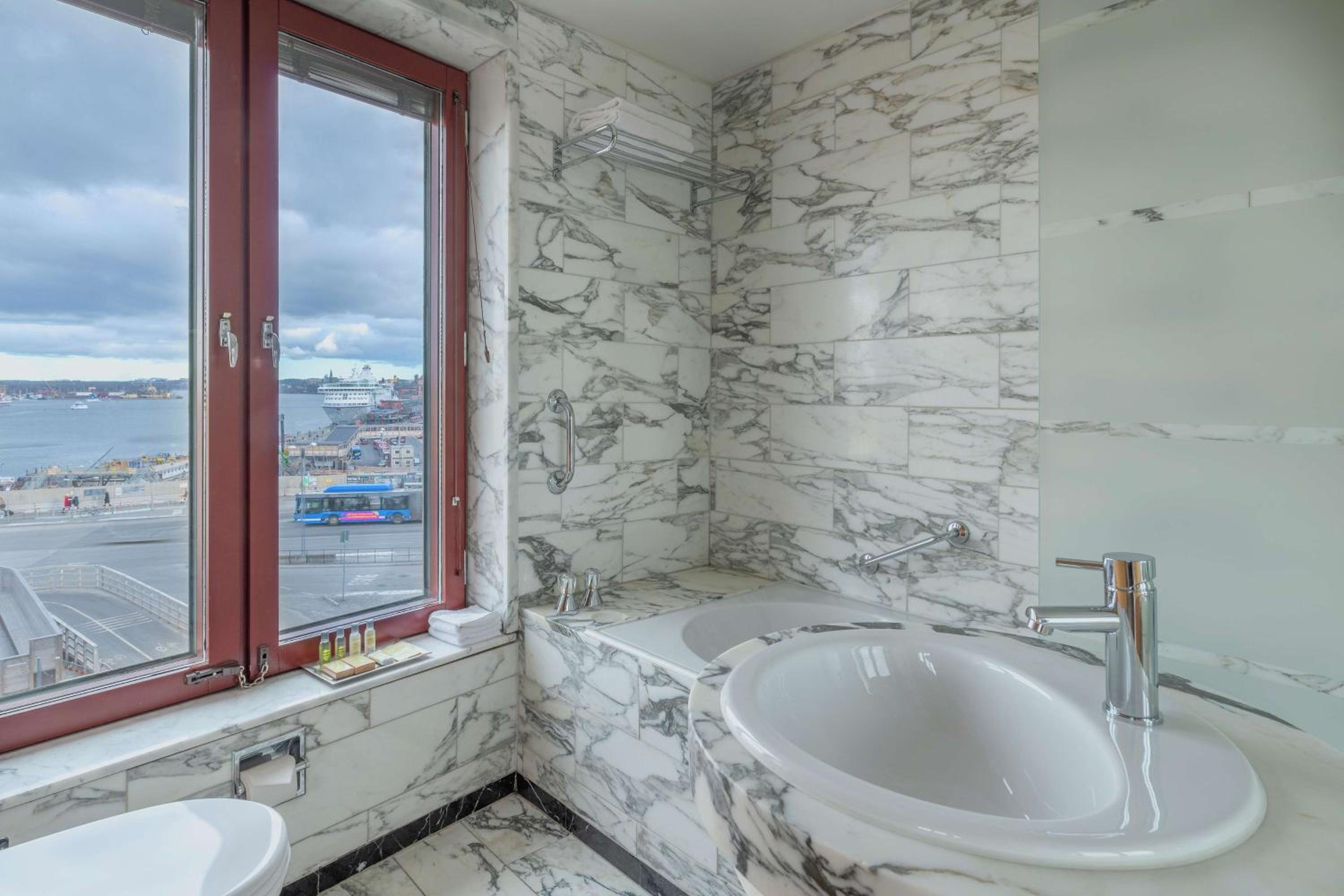 Executive Corner Room