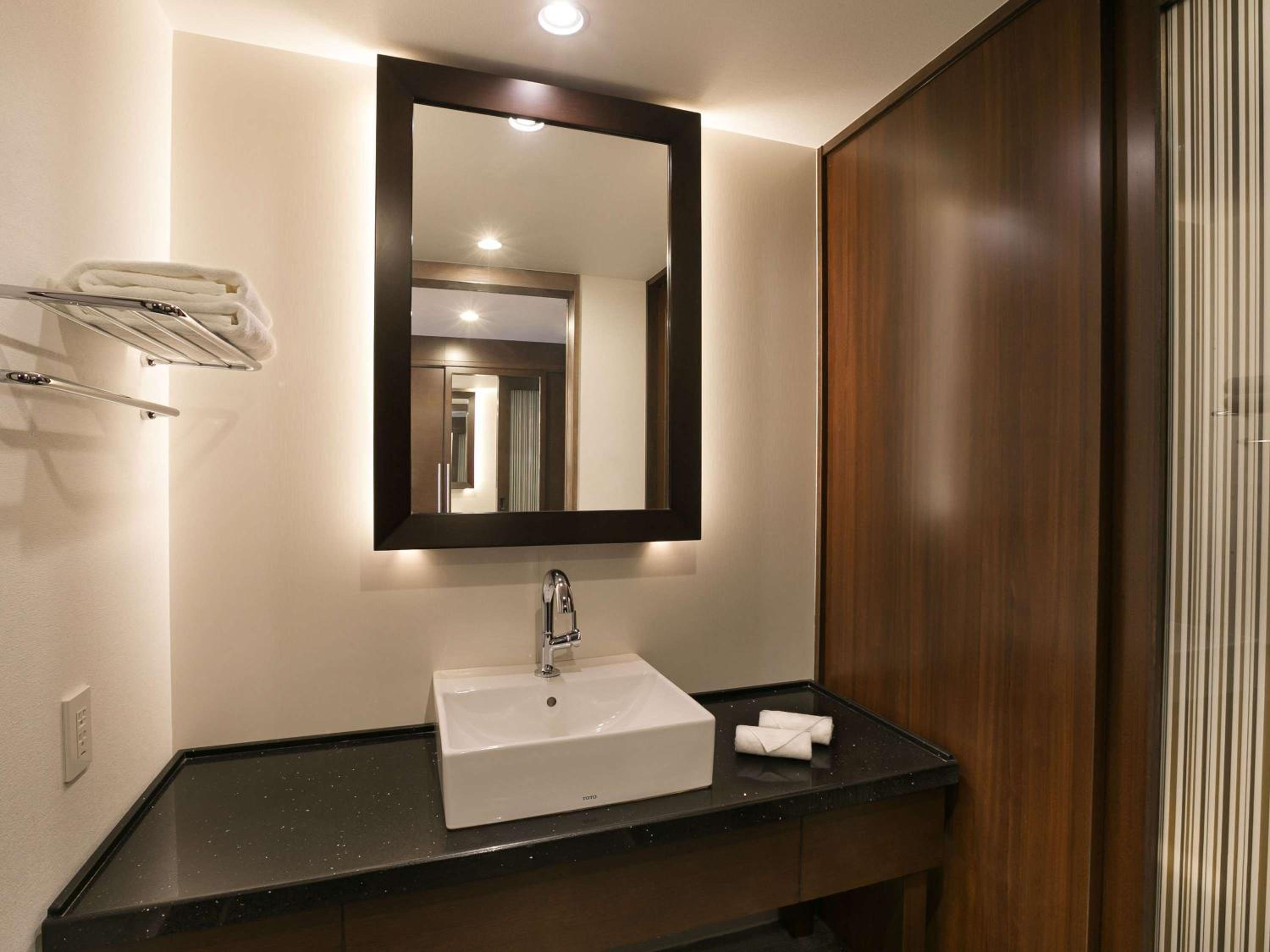 Executive Japanese Junior Twin Suite with Ocean View