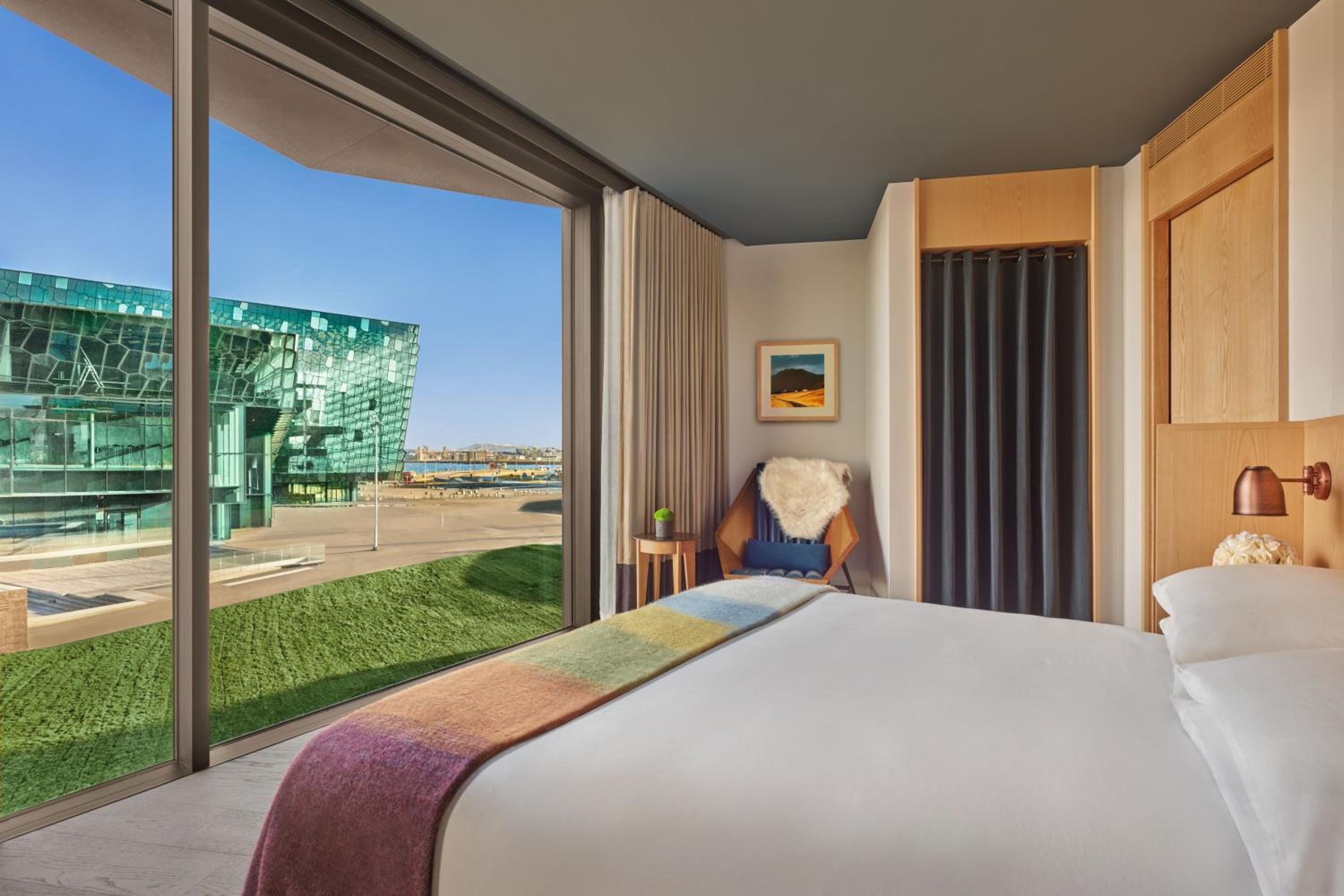 Deluxe King Room with Scenic View