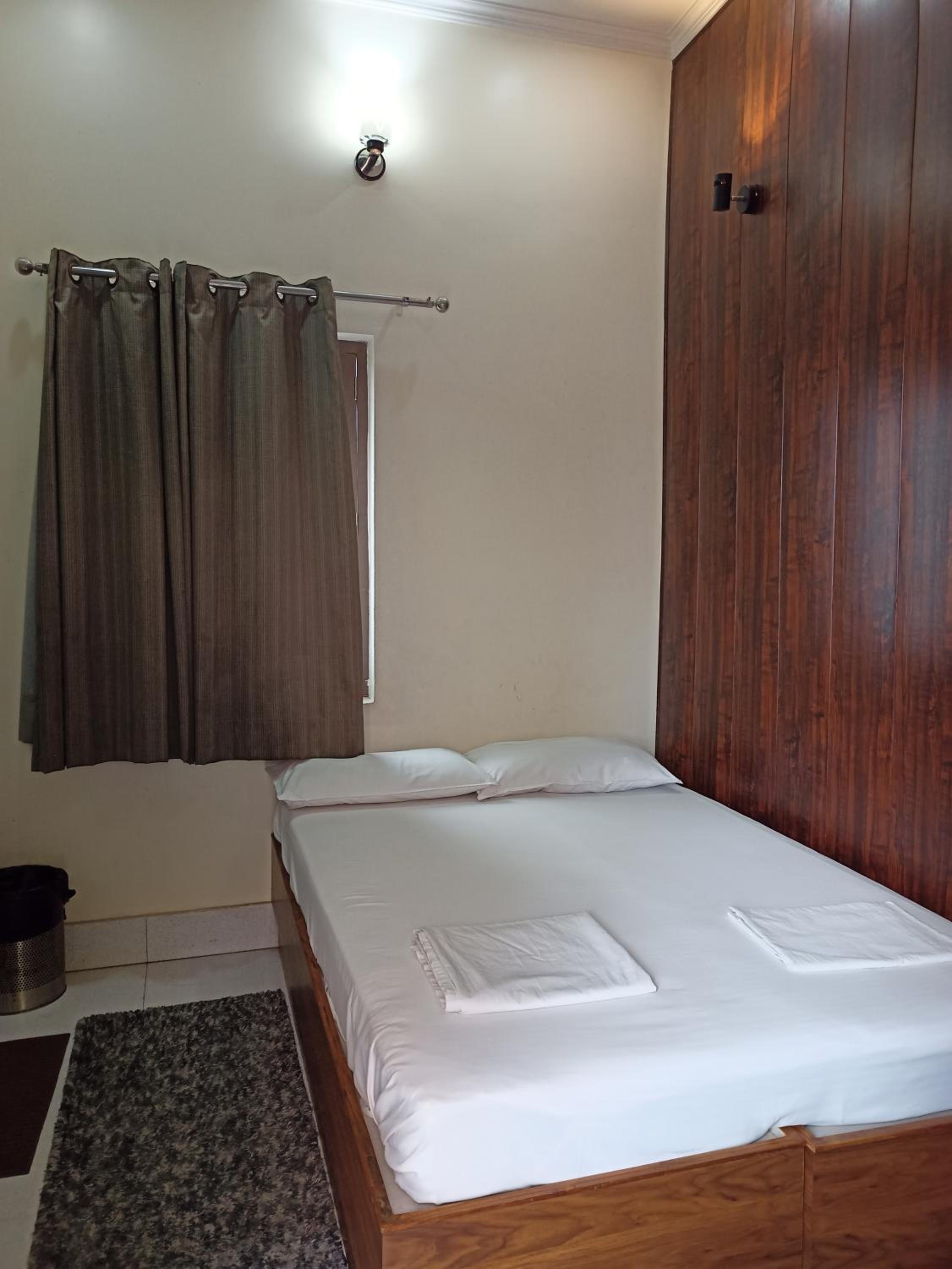 Standard Double Room (Includes Ganga Aarti And Darshan Assistance To Kashi Vishwanath Temple)
