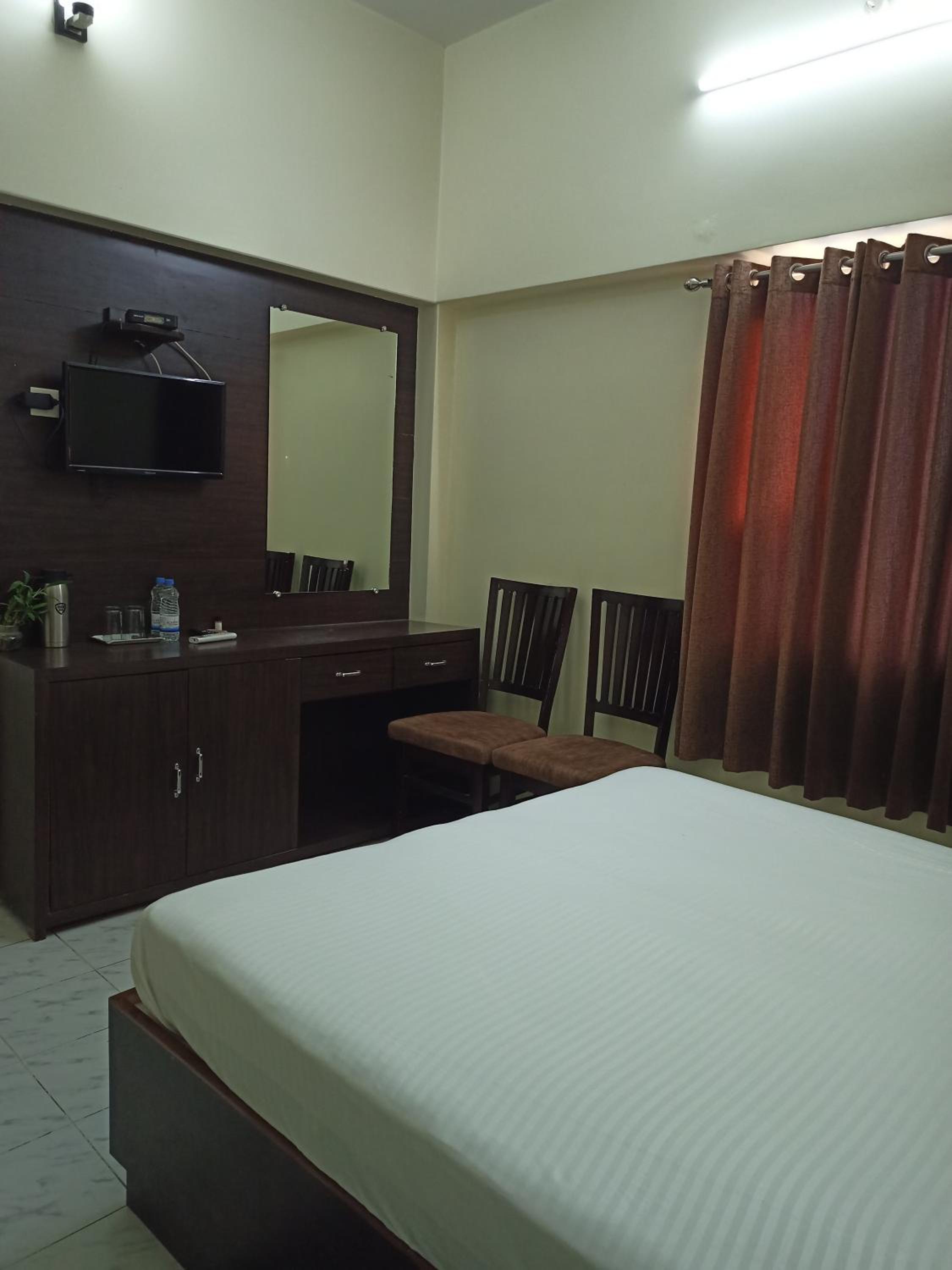 Standard Double Room (Includes Ganga Aarti And Darshan Assistance To Kashi Vishwanath Temple)