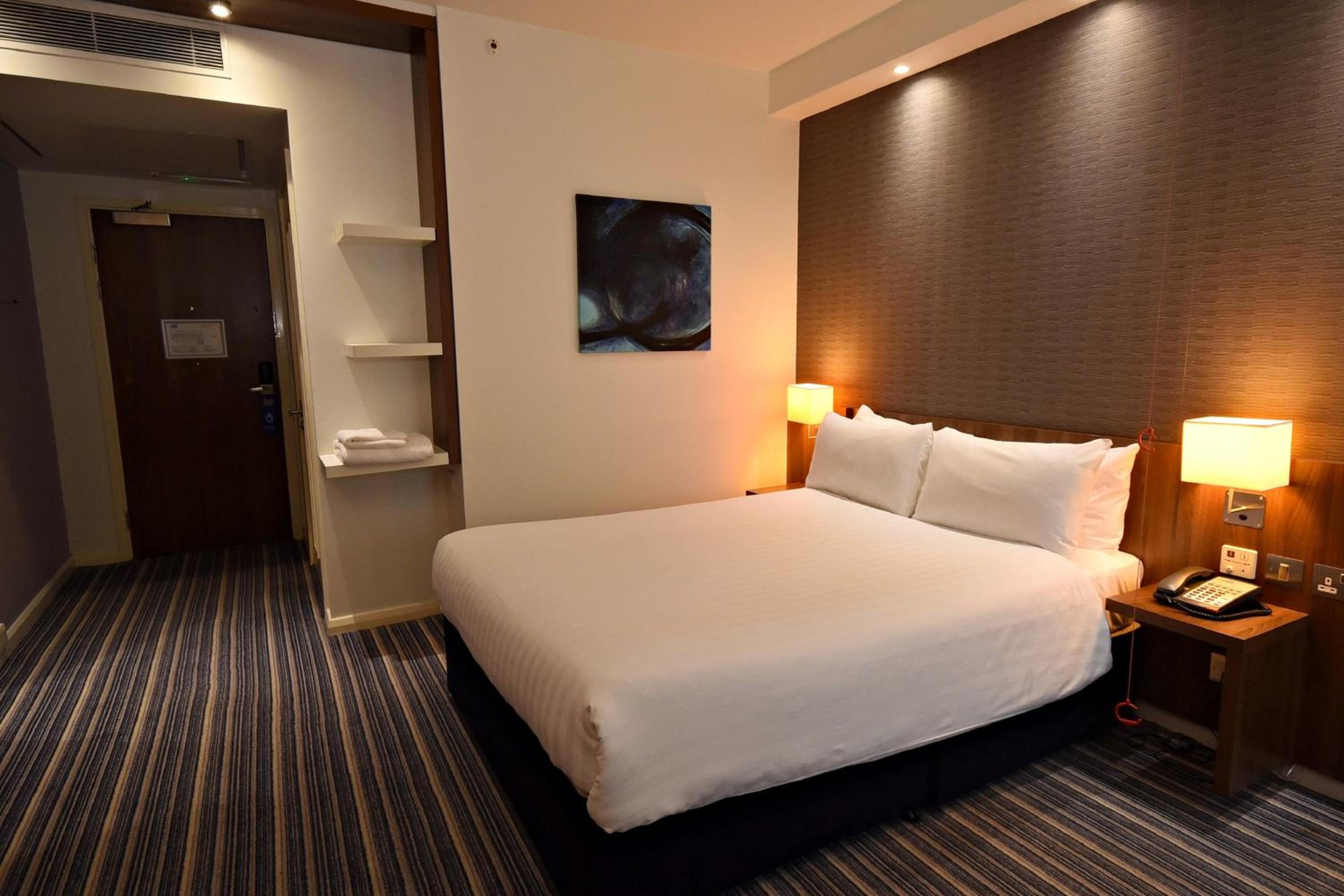 Standard Double Room with Free Hot Breakfast - Accessible