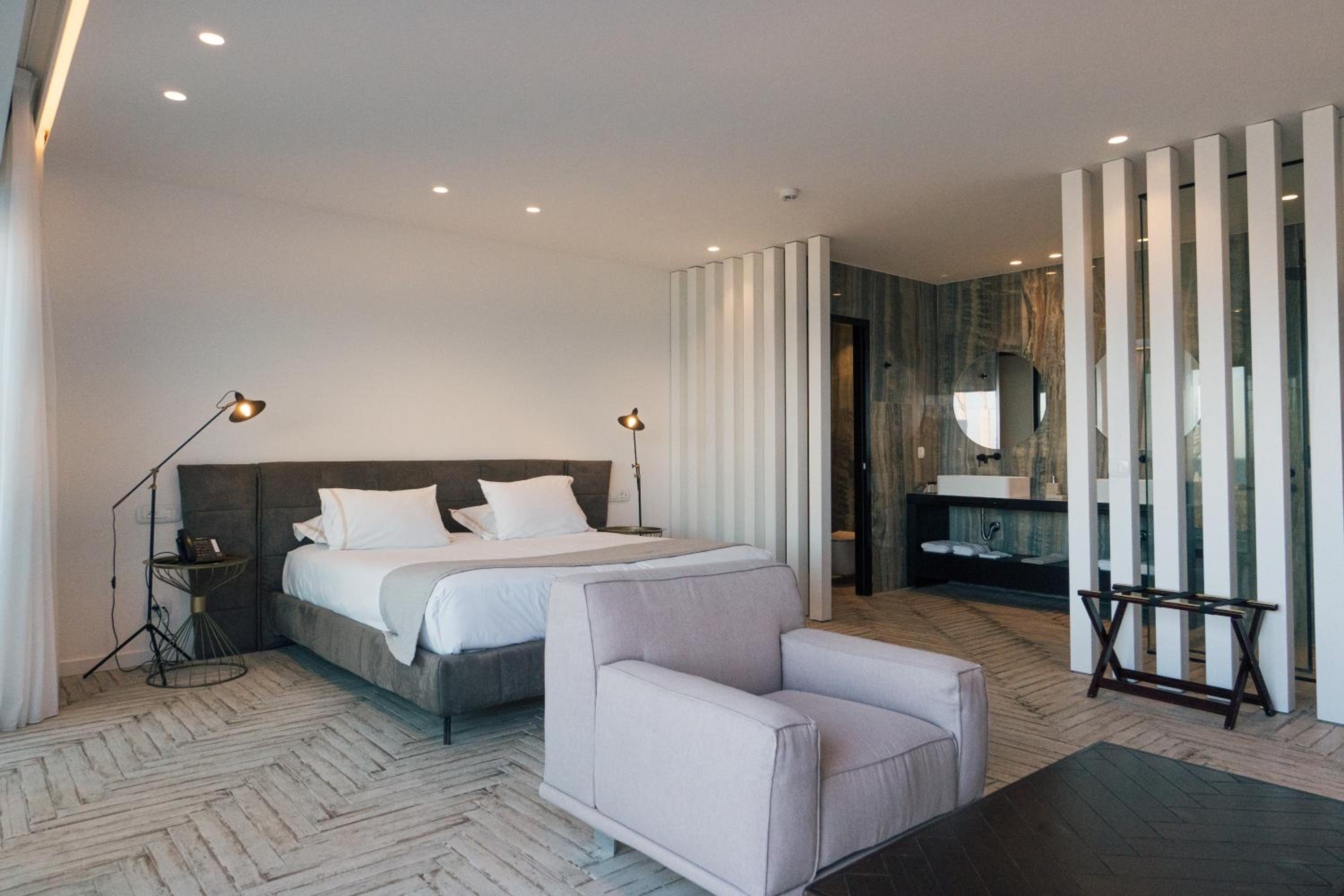 Elegant Suite Sea View