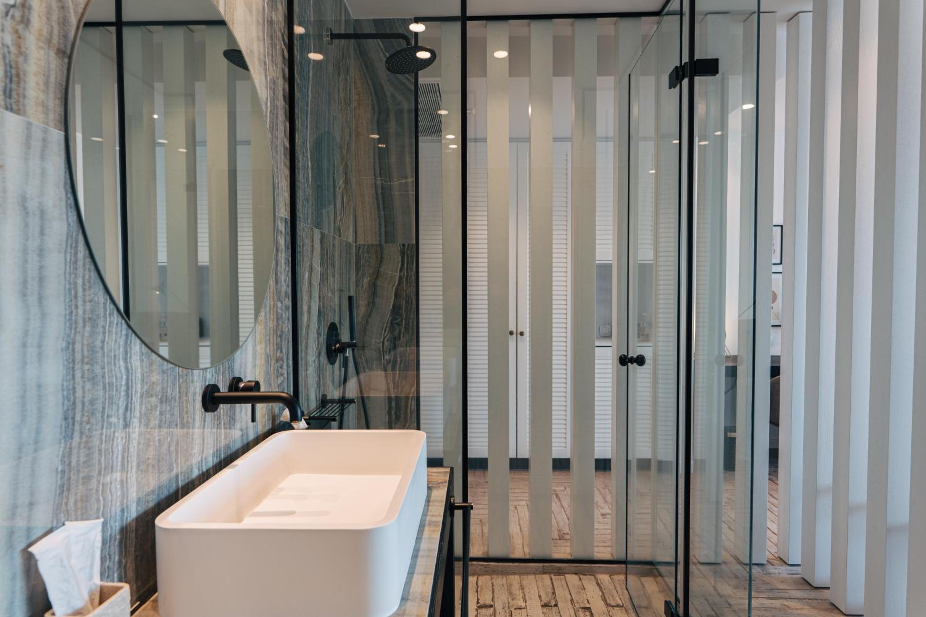 Elegant Suite Sea View