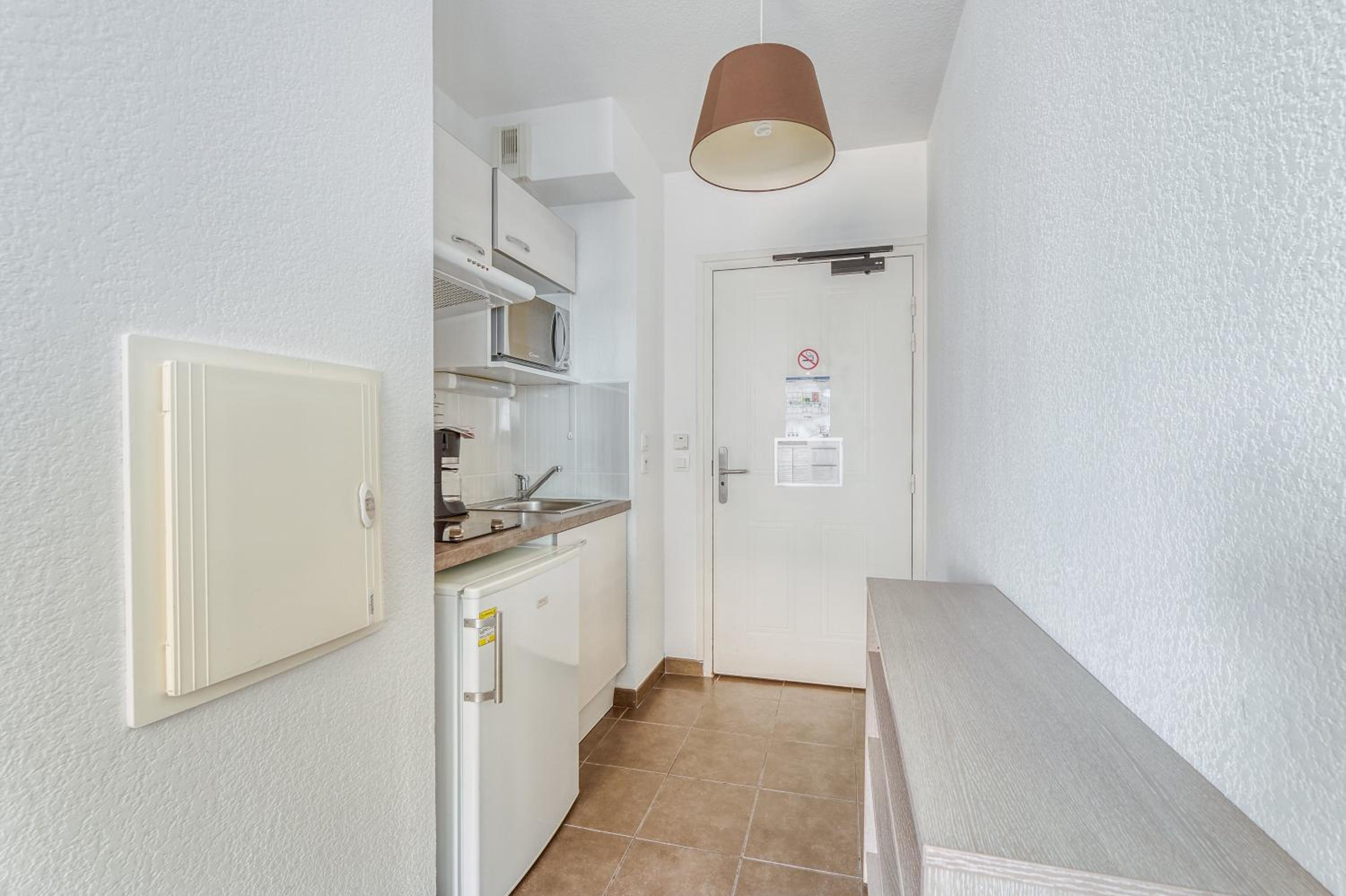 Comfort Studio (Two Single Beds)