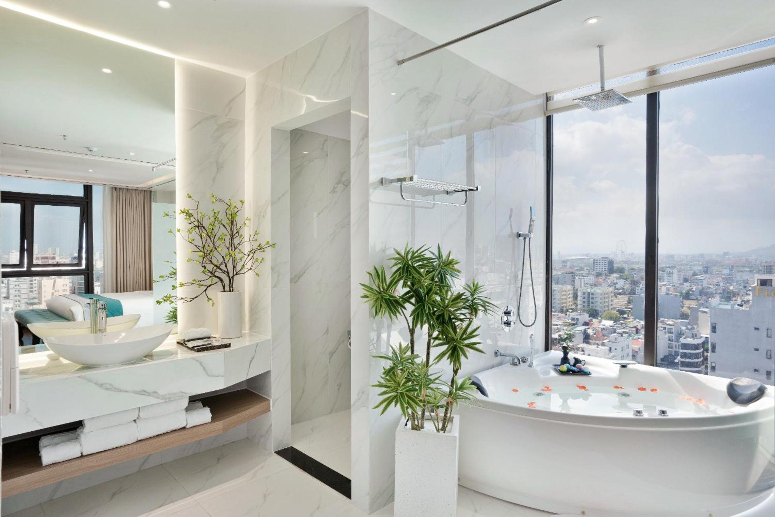 Penthouse Two-bedroom Free One-way Airport Transfer