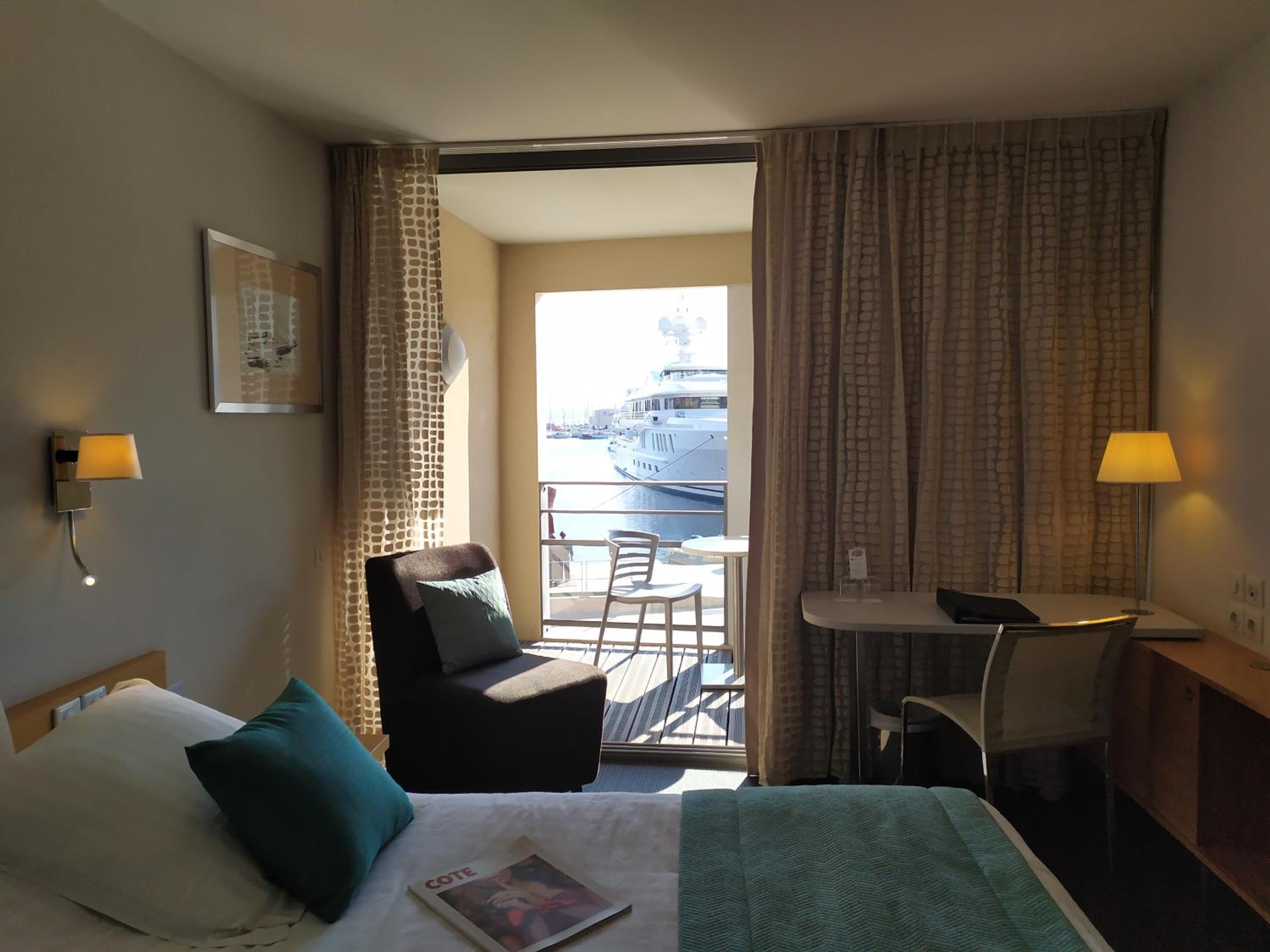 Queen Room with Sea View