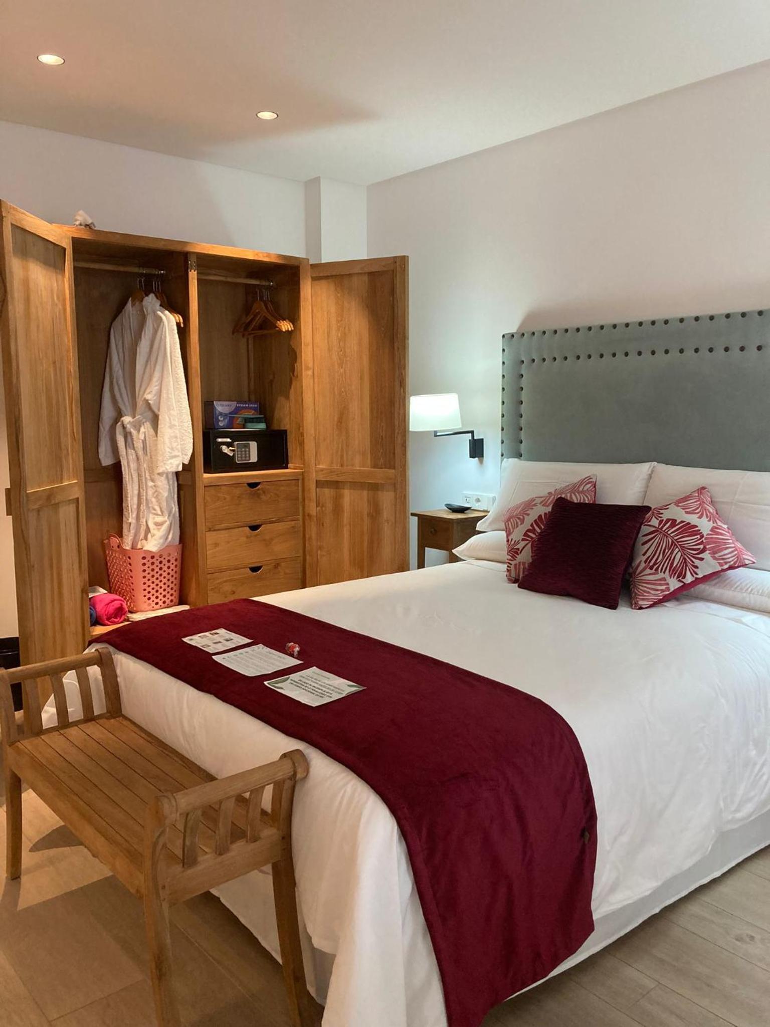 Apartment with Balcony Premium