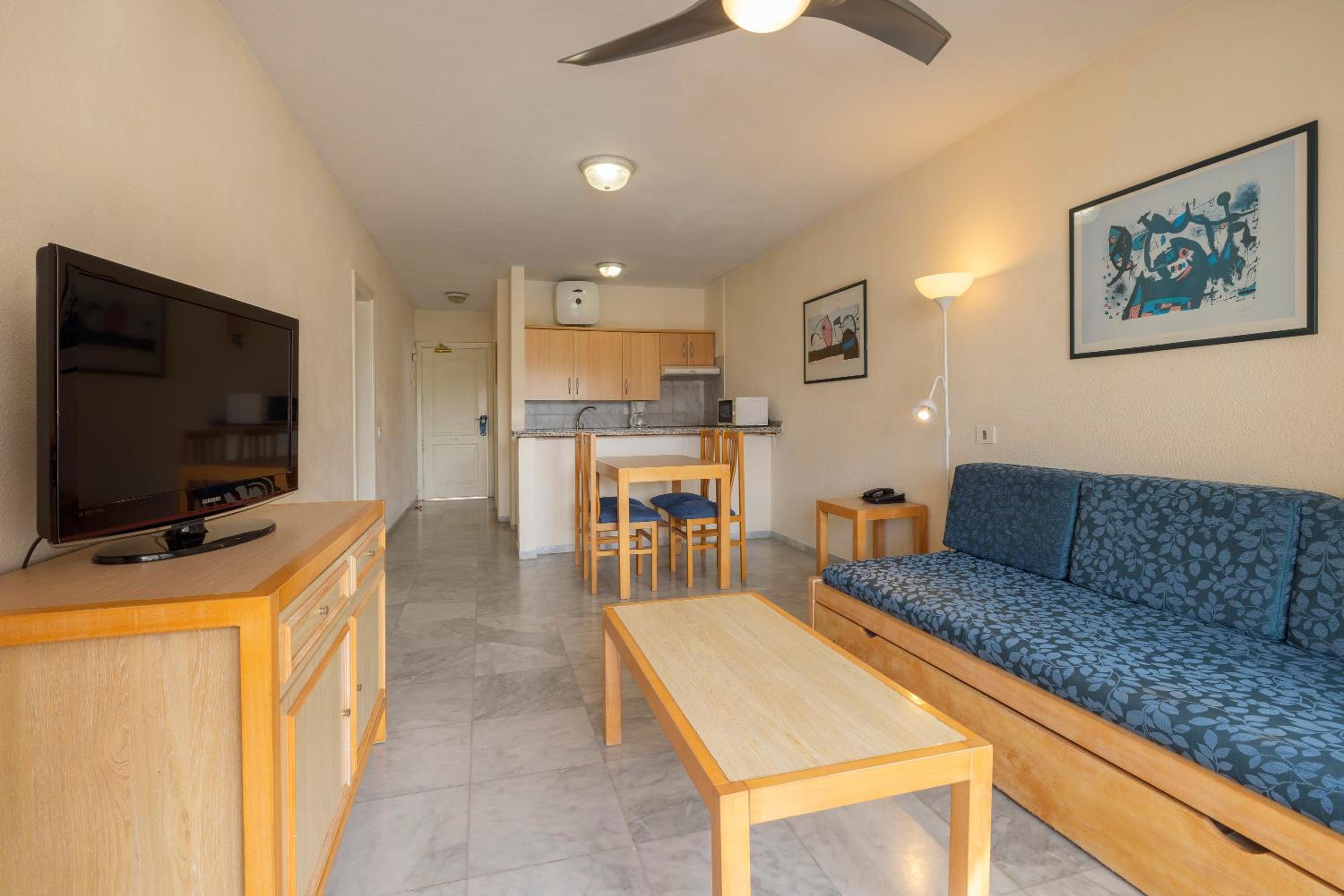 One-Bedroom Apartment