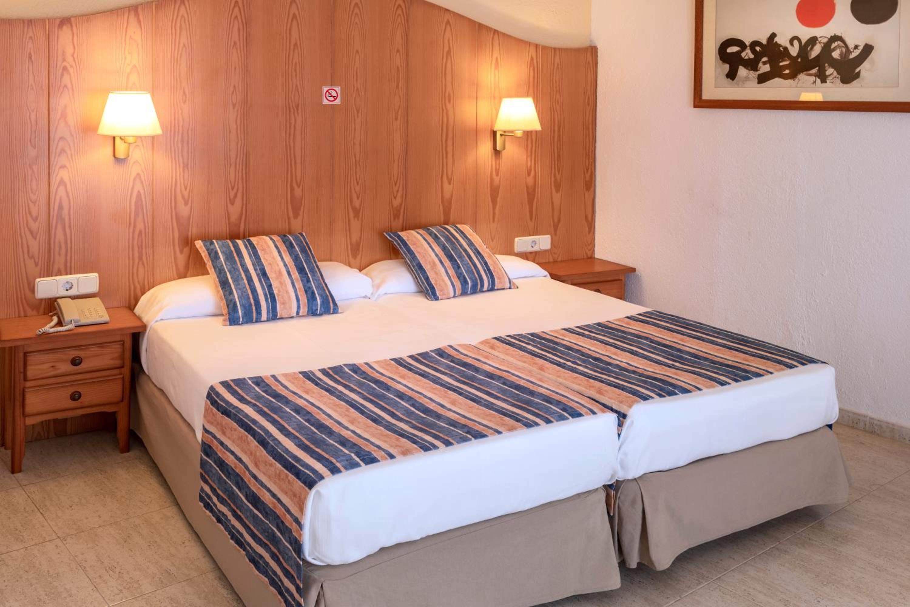 Double or Twin Room with Balcony