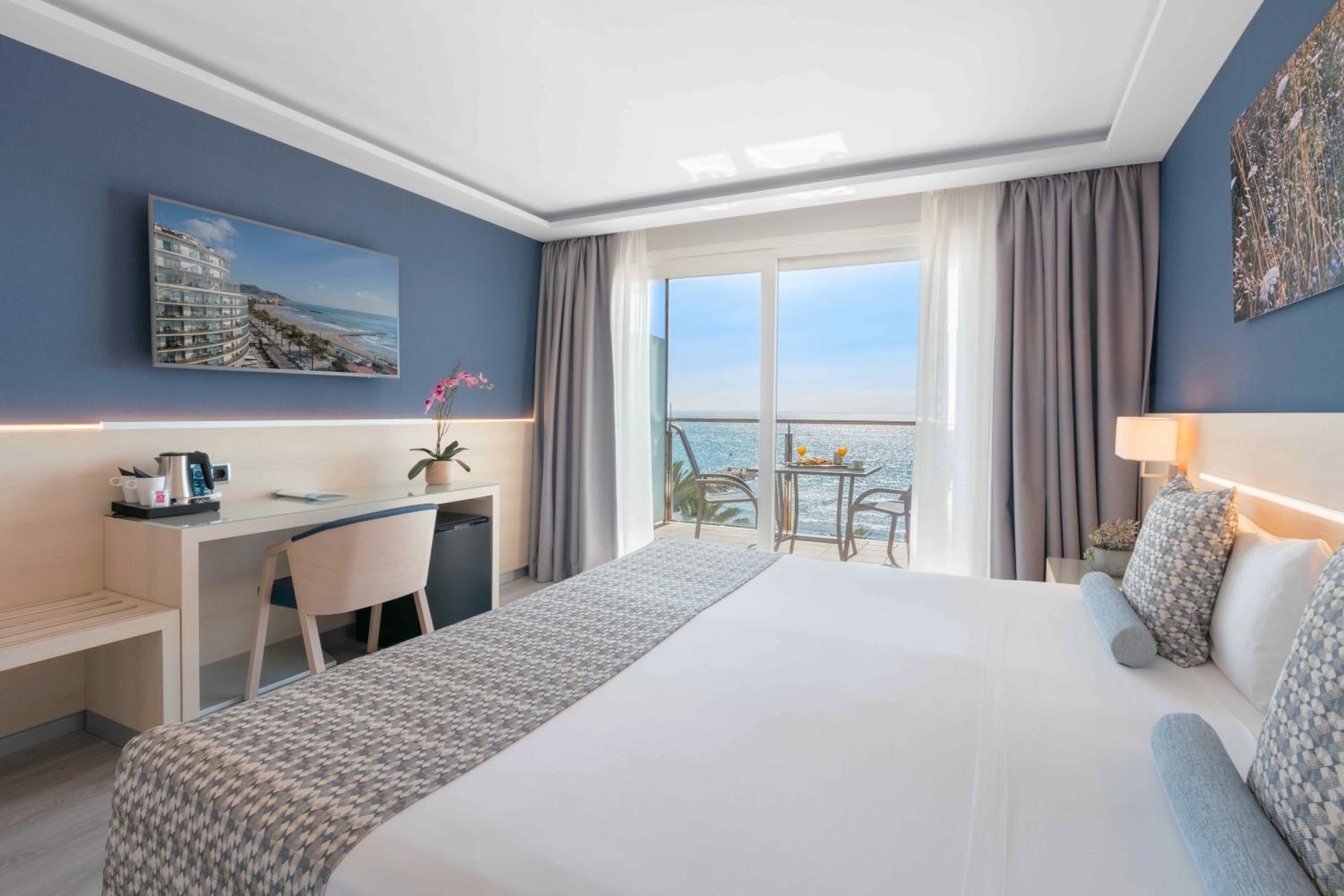 Standard Double or Twin Room with Sea View