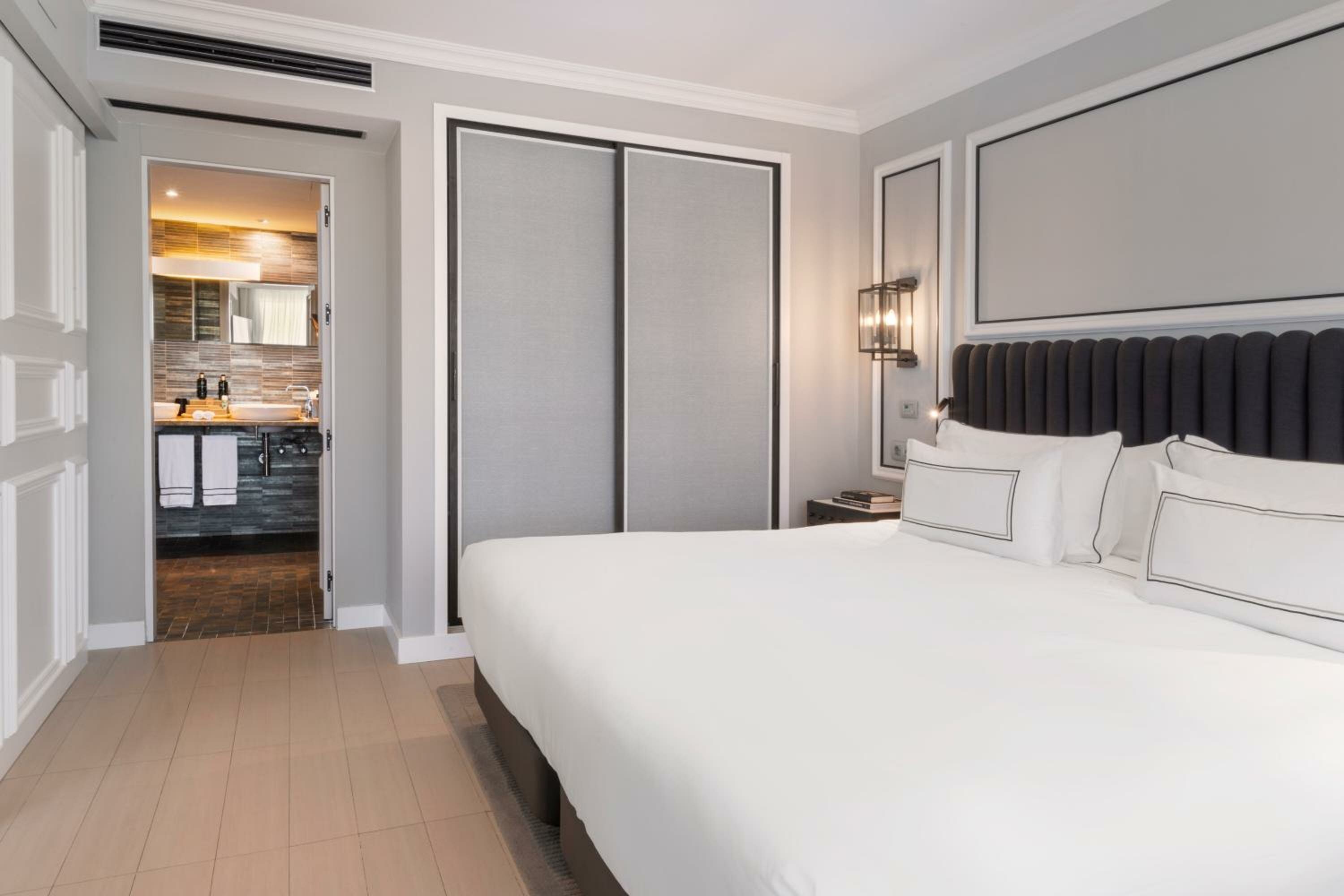 Suite The Level with Terrace