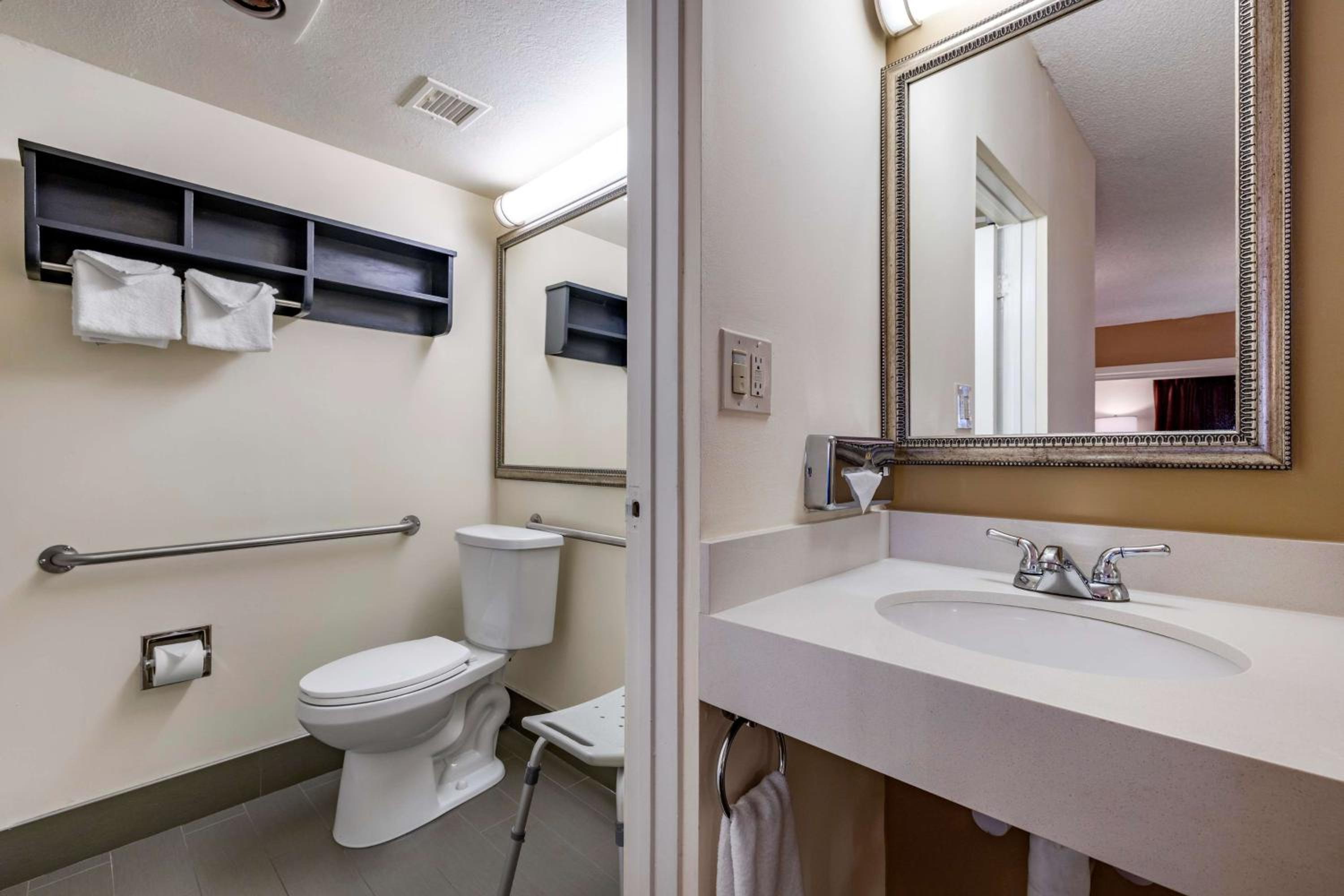 Queen Room with Two Queen Beds and Bath Tub - Patio/Disability Access