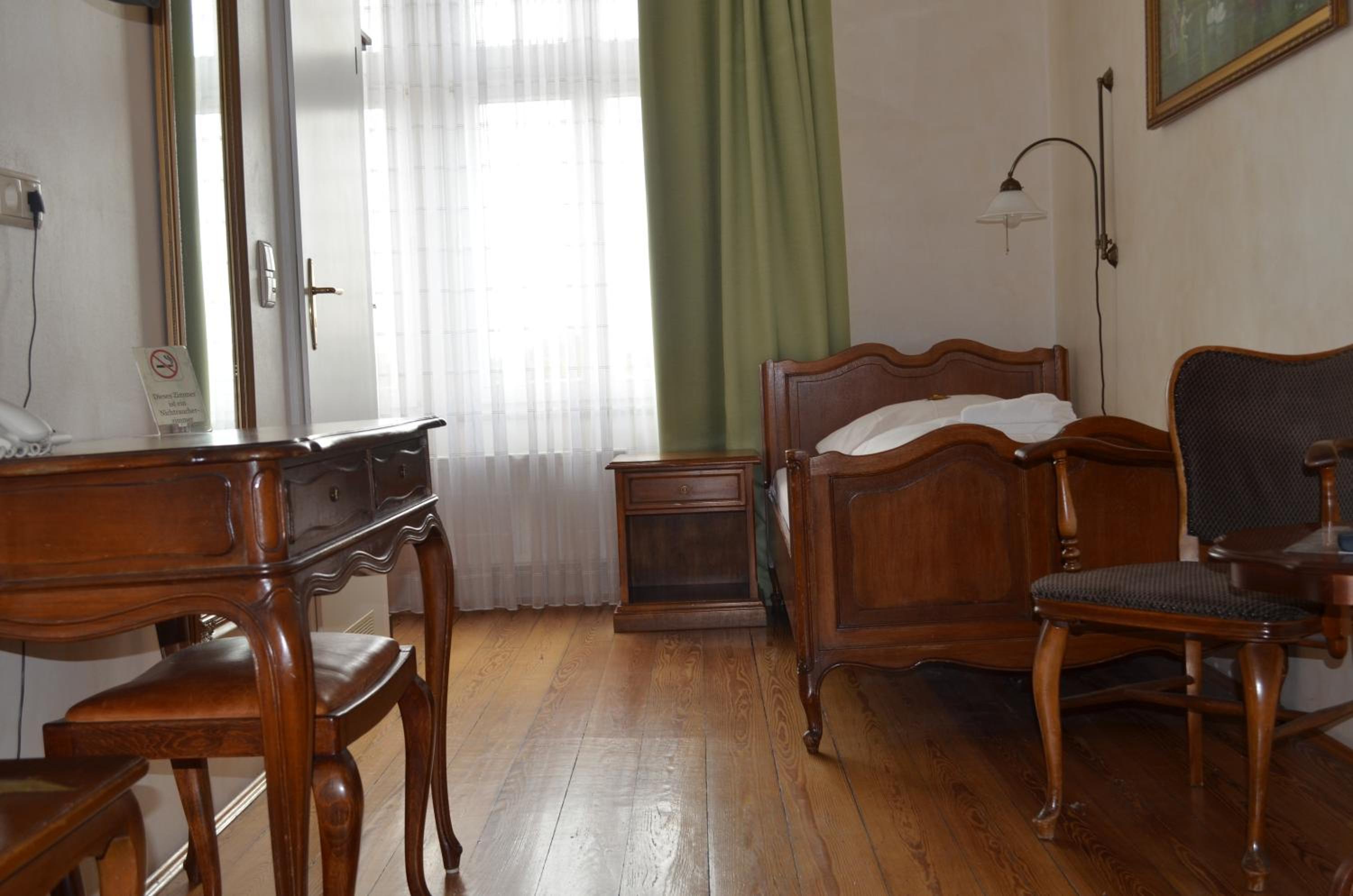 Standard Single Room