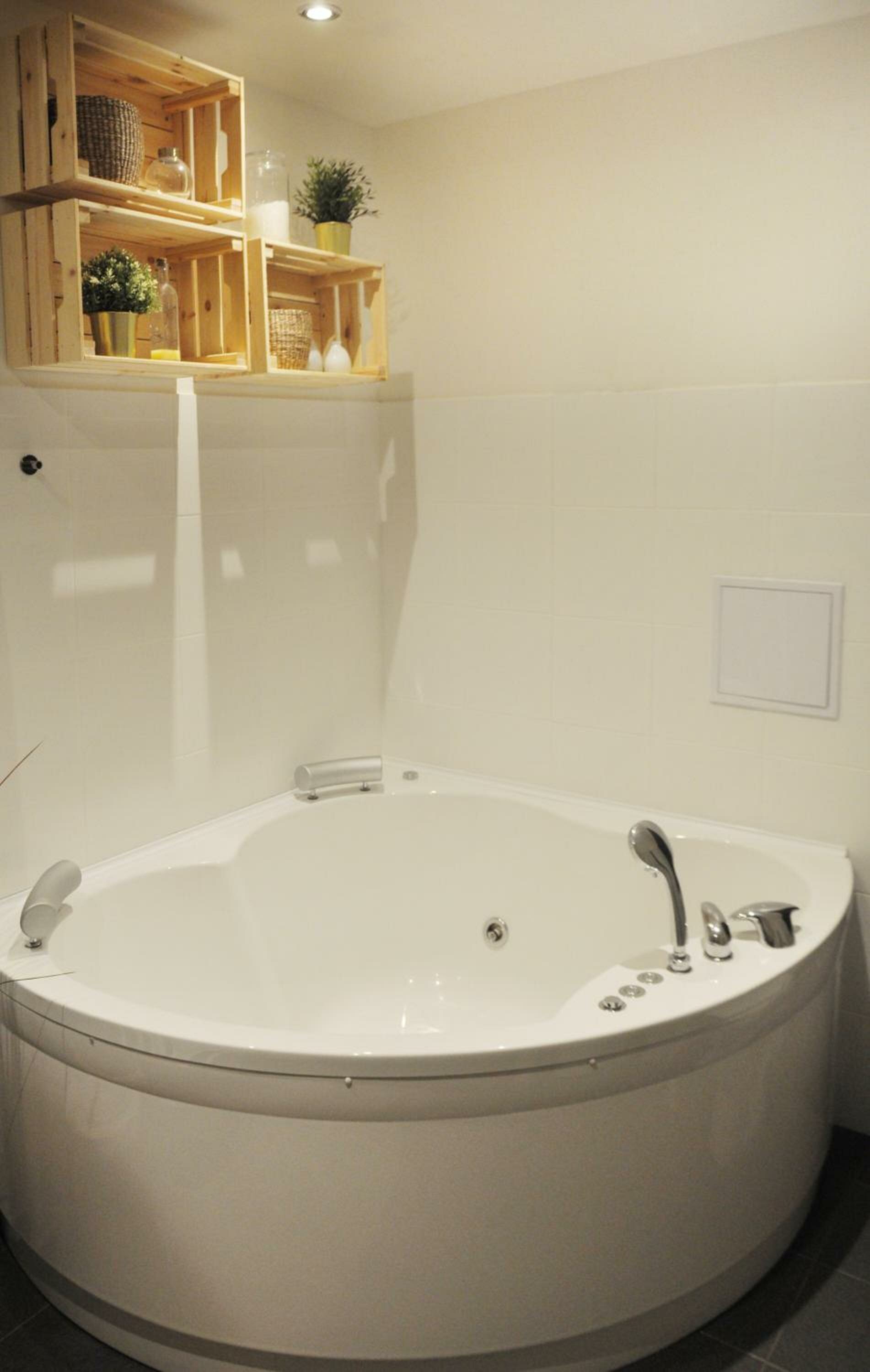 Studio with Sauna and Spa Bath