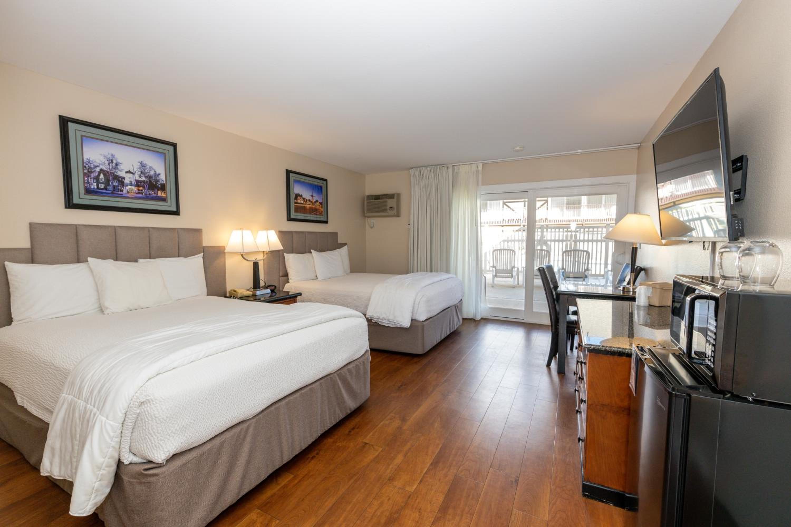 Deluxe Queen Room with Two Queen Beds Downstairs