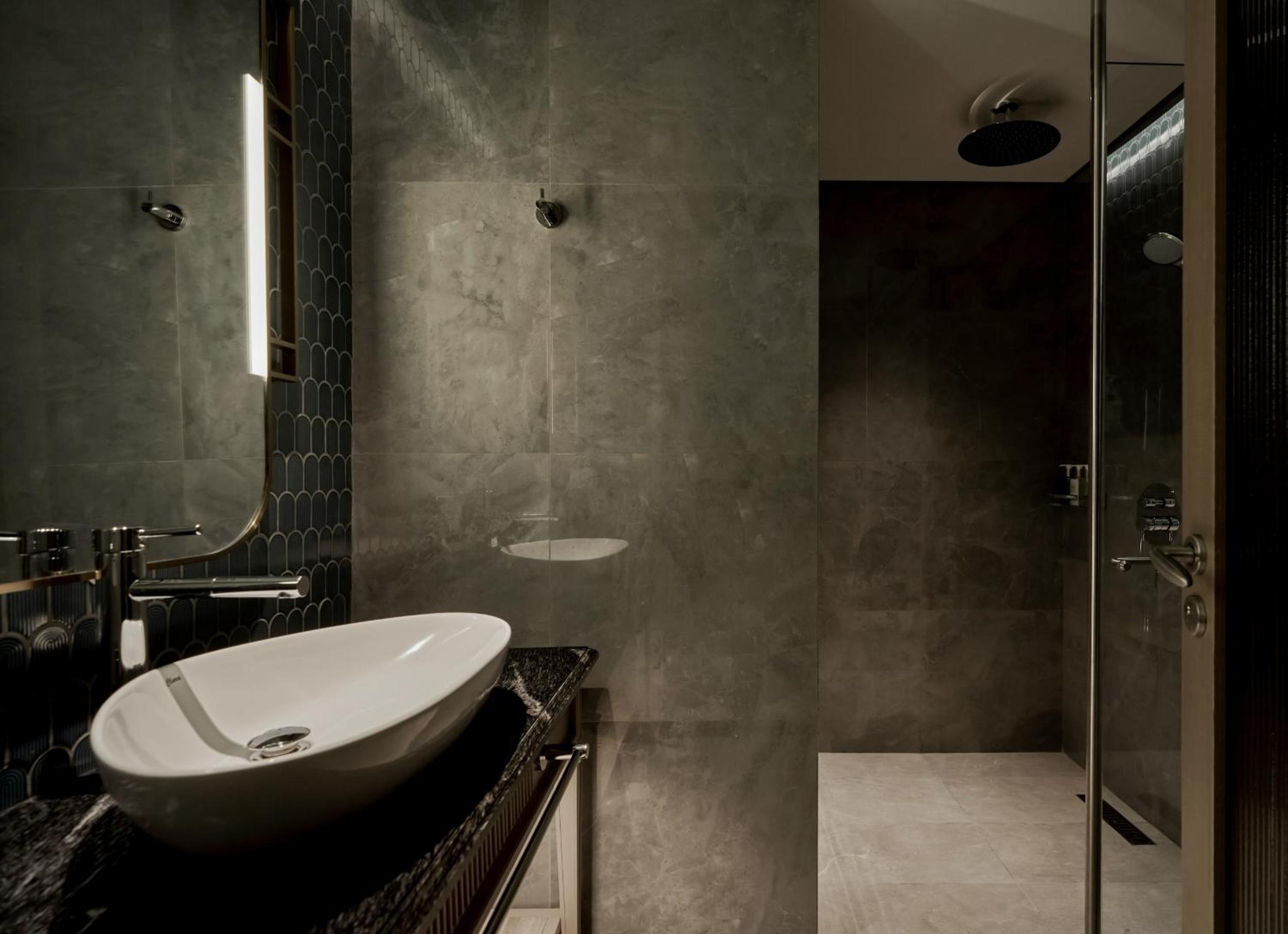 Deluxe Connecting Room