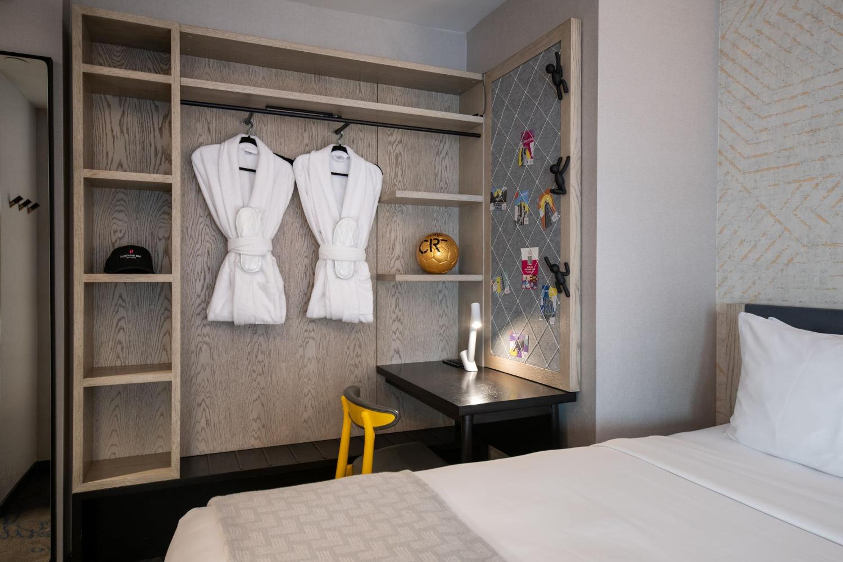 Superior Double Room with Two Double Beds