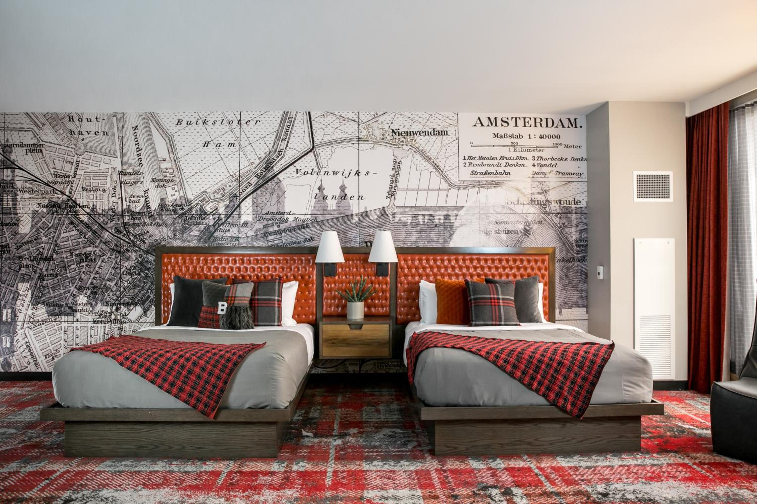 Deluxe Double Queen Accessible