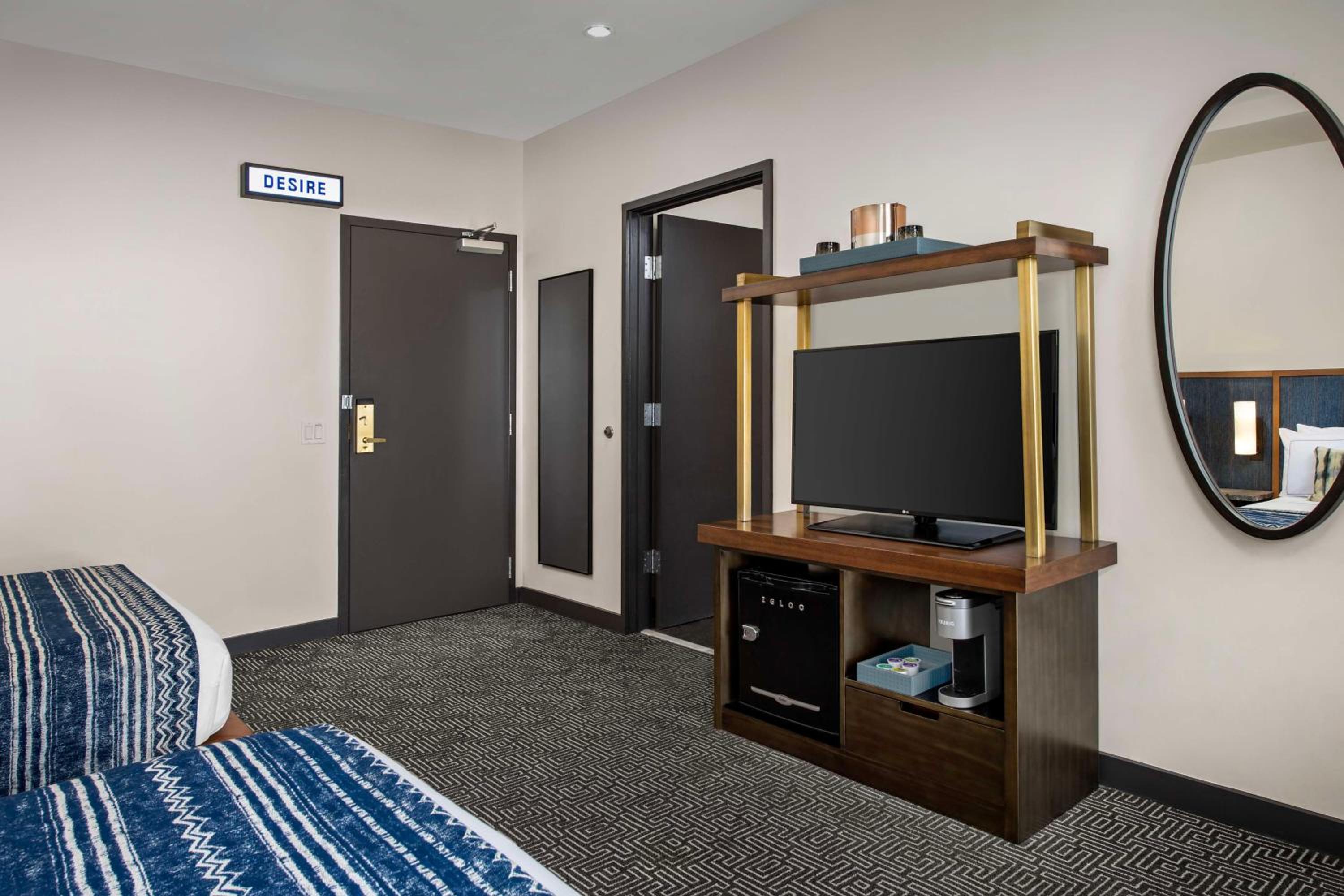 Queen Room with Two Queen Beds - Disability Access