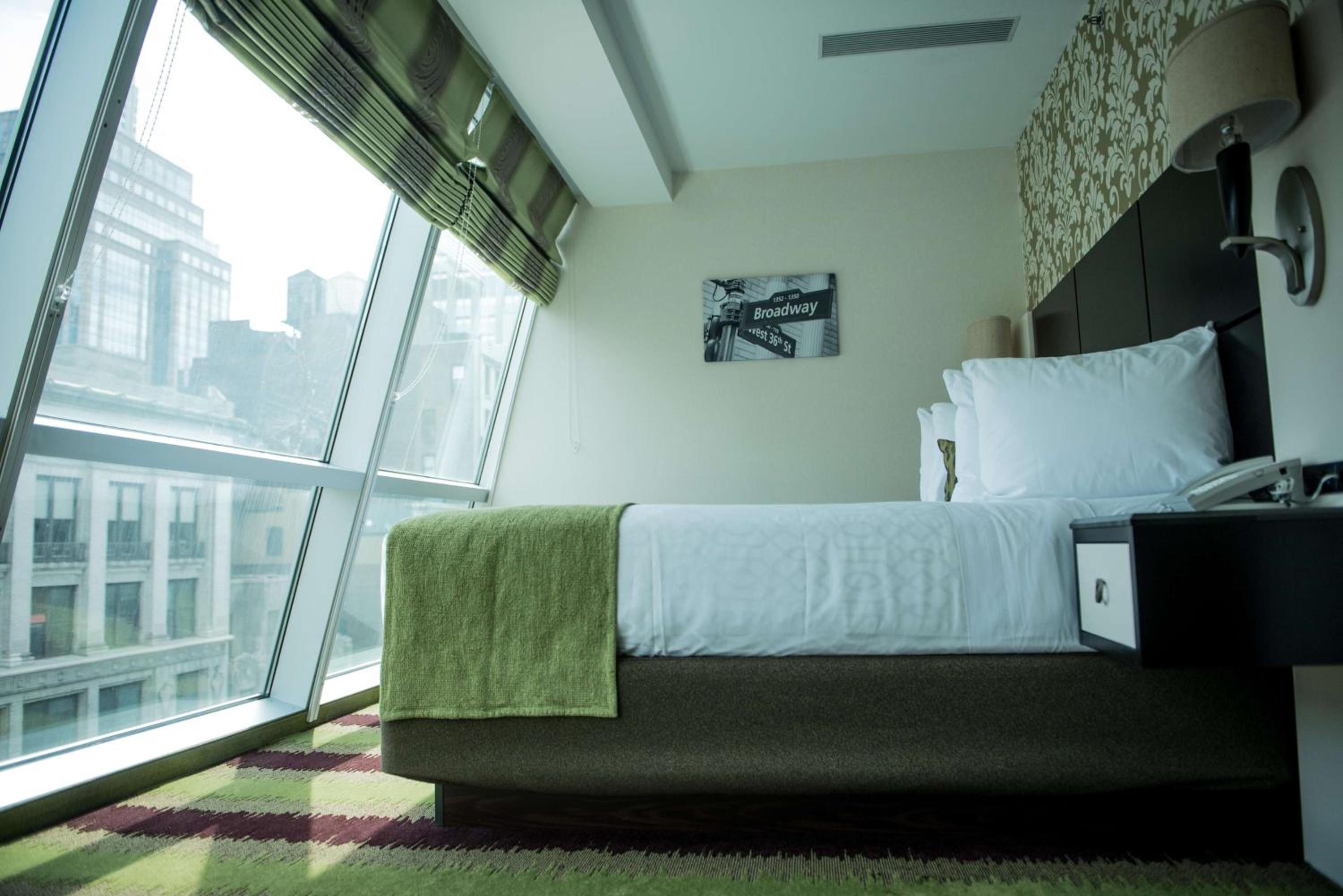 Executive King Room - Non-Smoking