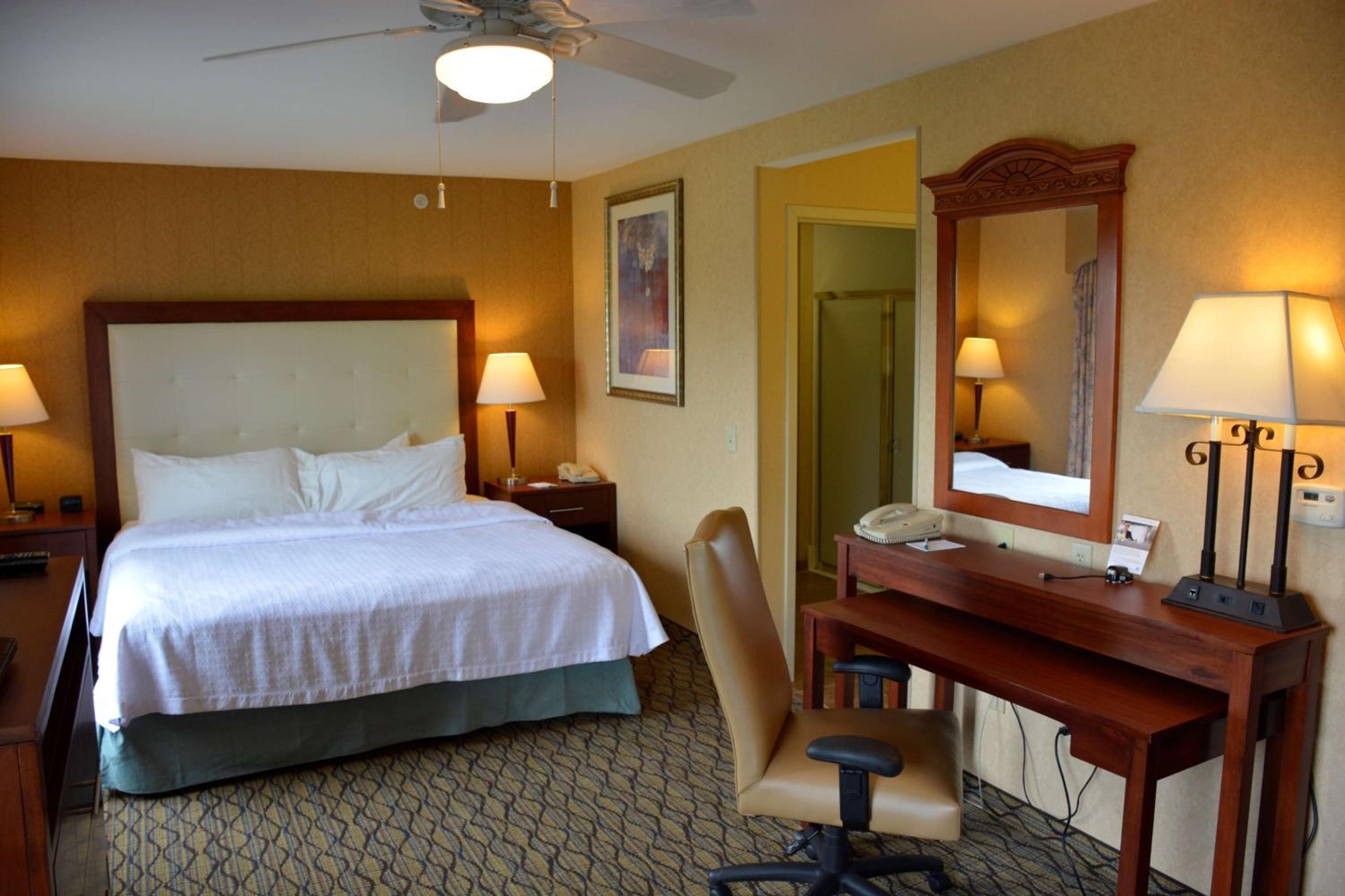 King Studio Suite - Non-Smoking