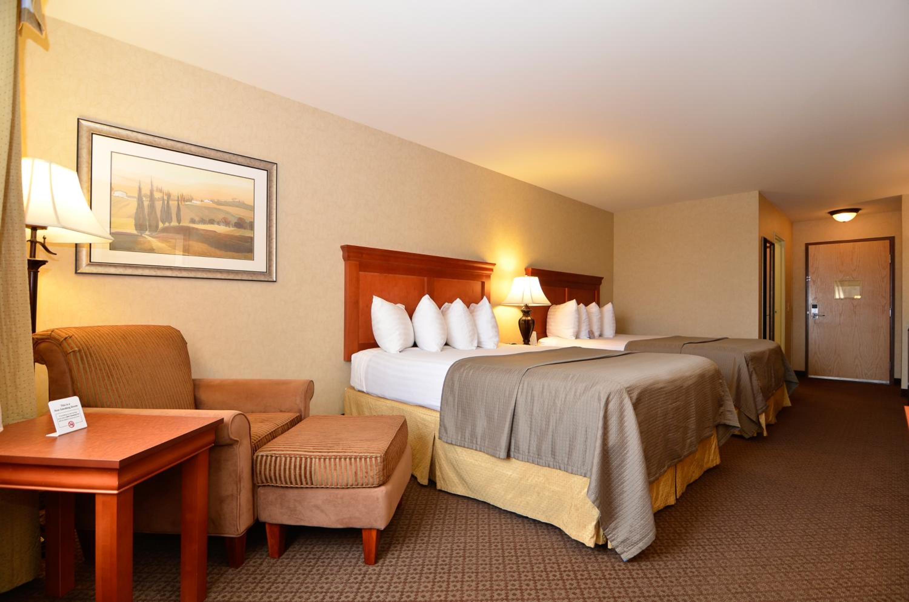 Queen Room with Two Queen Beds - Non-Smoking